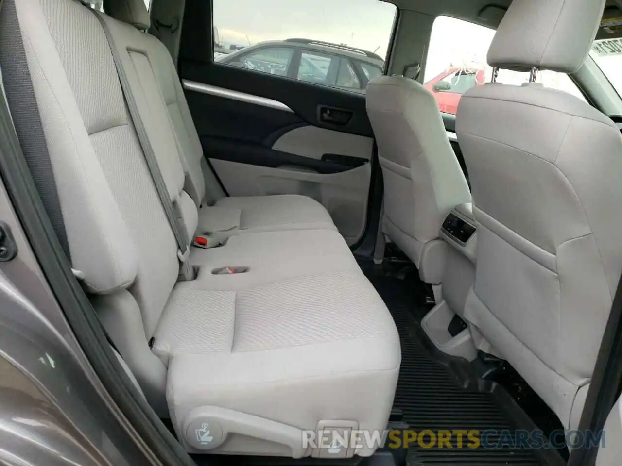 6 Фотография поврежденного автомобиля 5TDBZRFH7KS726809 TOYOTA HIGHLANDER 2019