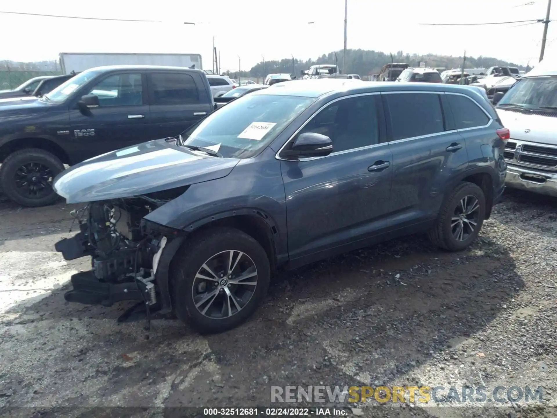 2 Photograph of a damaged car 5TDBZRFH7KS741844 TOYOTA HIGHLANDER 2019