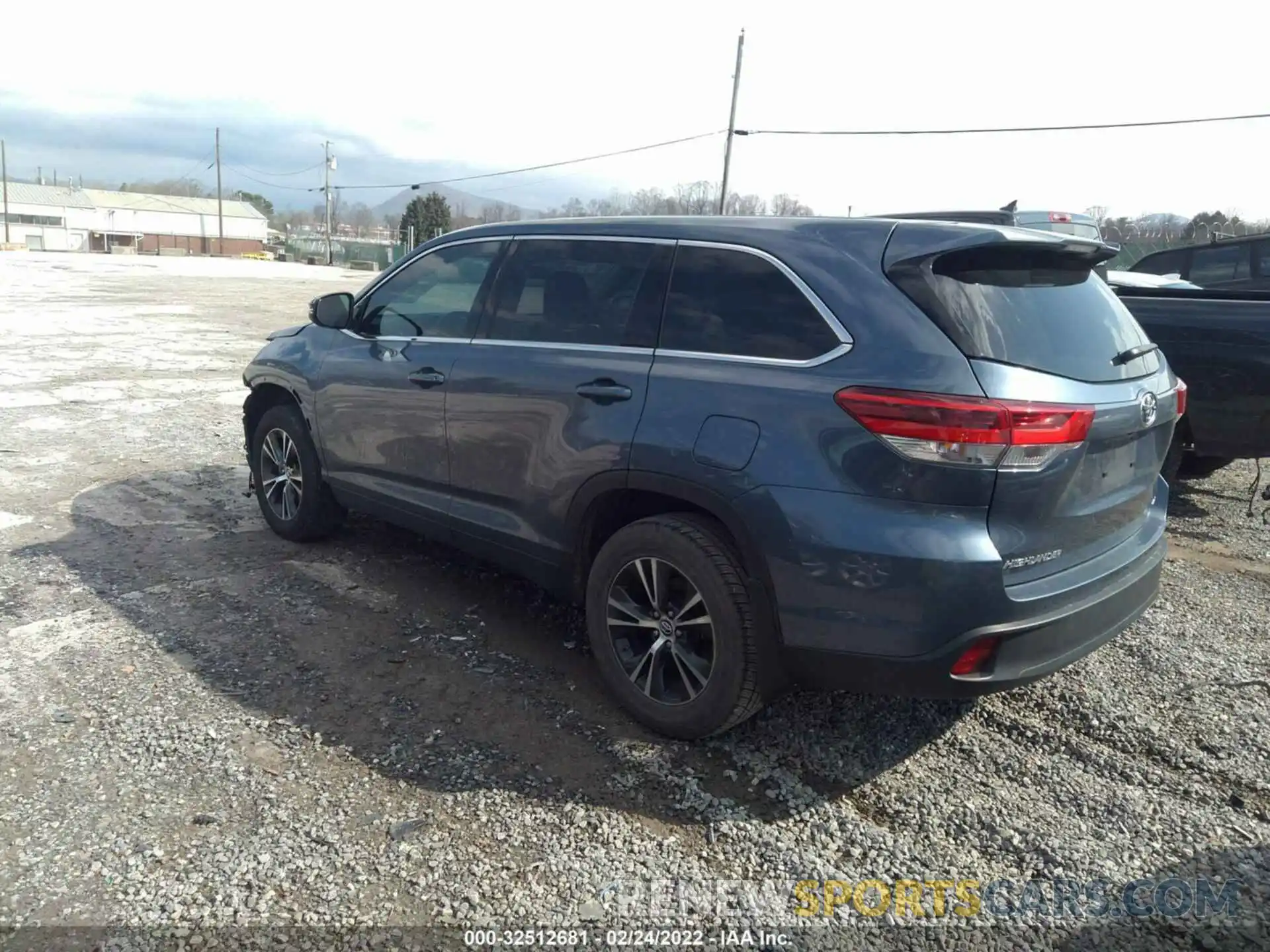 3 Фотография поврежденного автомобиля 5TDBZRFH7KS741844 TOYOTA HIGHLANDER 2019