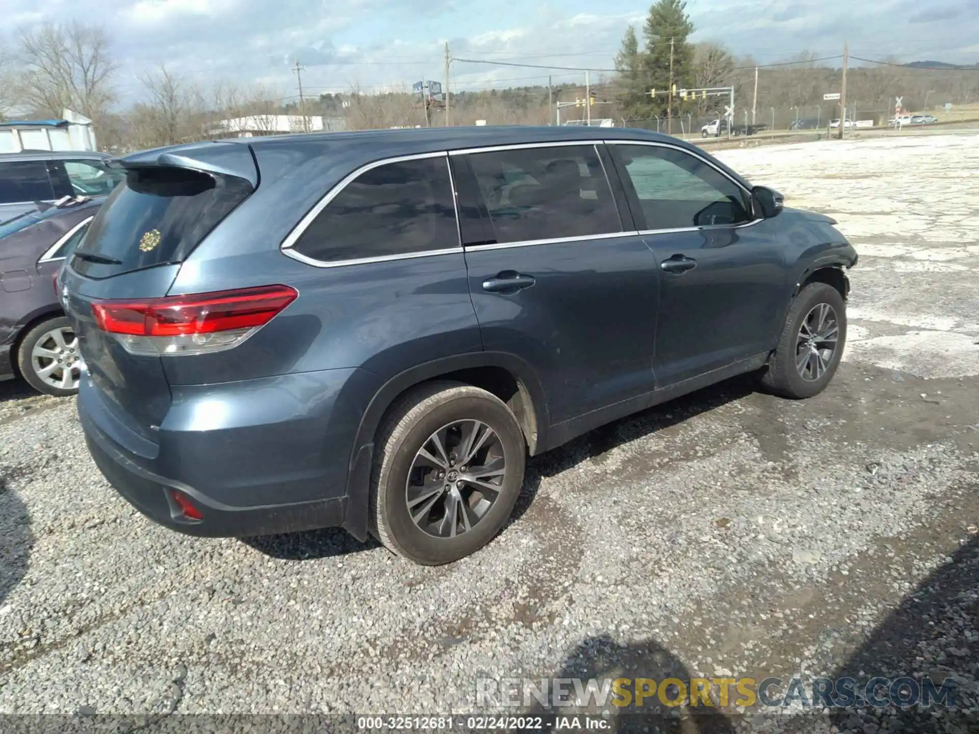 4 Фотография поврежденного автомобиля 5TDBZRFH7KS741844 TOYOTA HIGHLANDER 2019