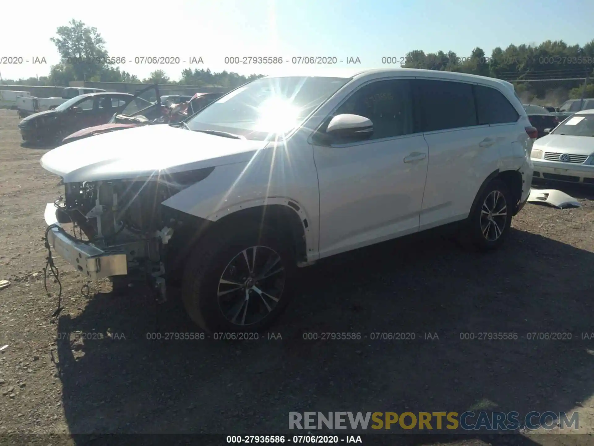 2 Фотография поврежденного автомобиля 5TDBZRFH7KS744307 TOYOTA HIGHLANDER 2019