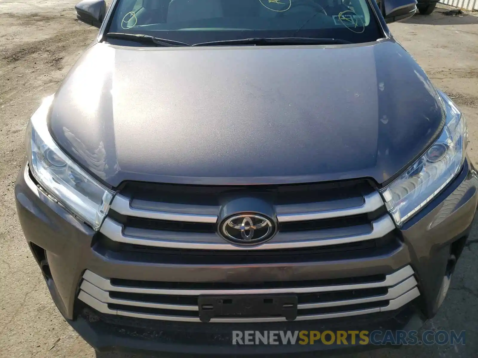 7 Photograph of a damaged car 5TDBZRFH7KS745750 TOYOTA HIGHLANDER 2019