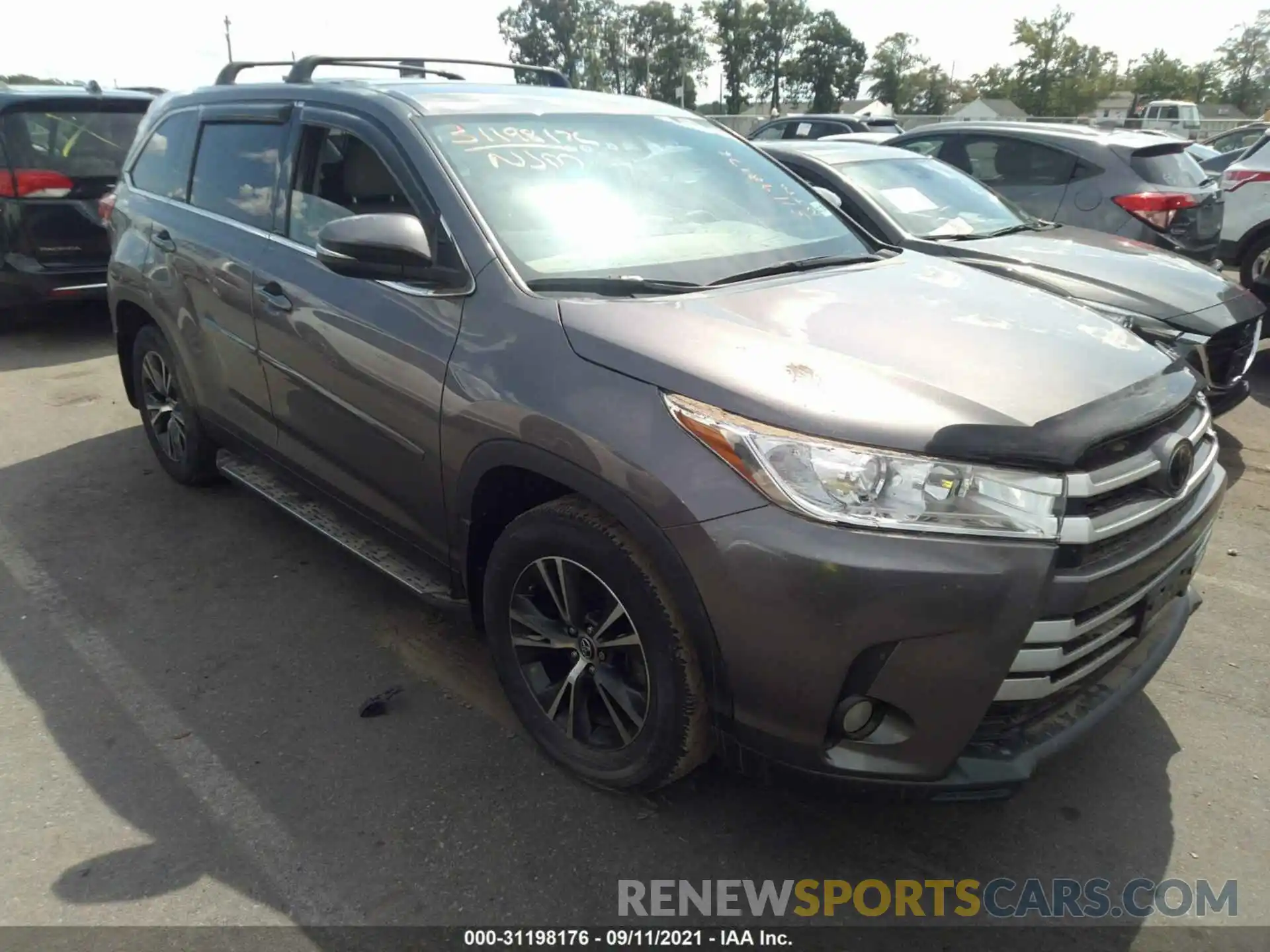 1 Photograph of a damaged car 5TDBZRFH7KS916447 TOYOTA HIGHLANDER 2019