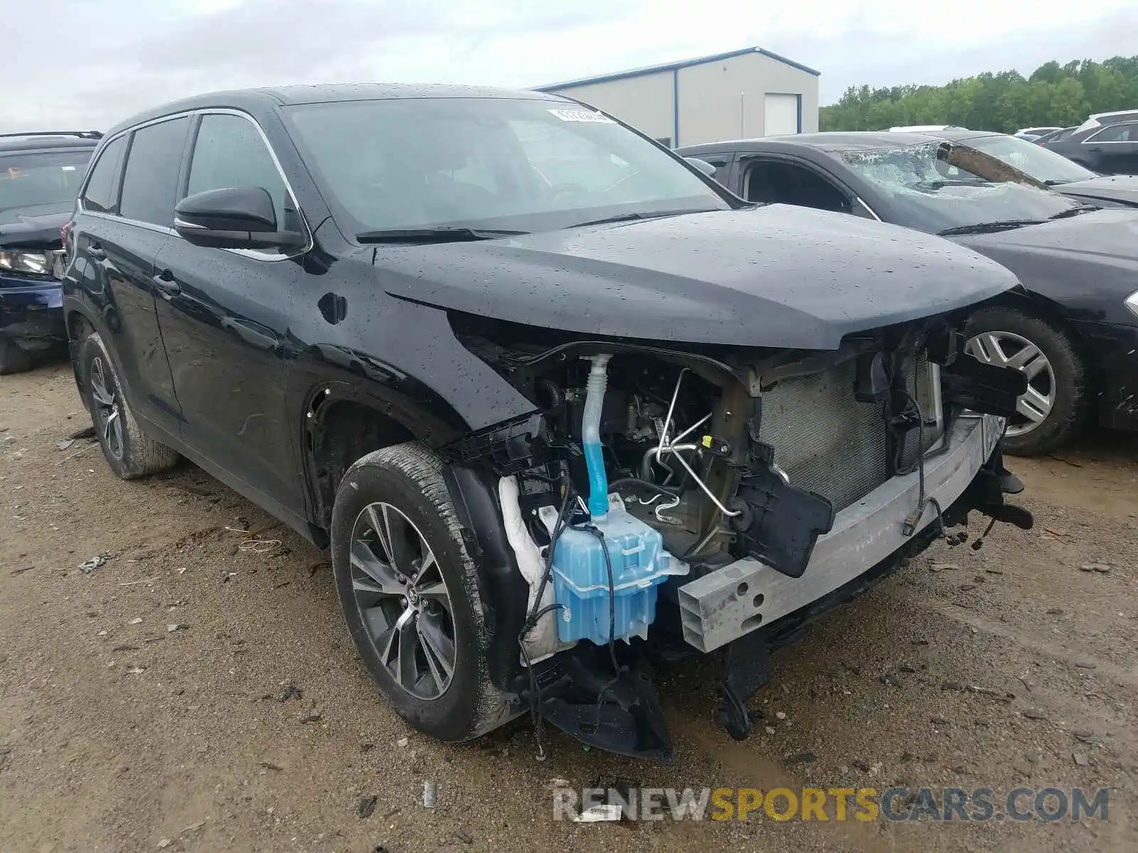 1 Photograph of a damaged car 5TDBZRFH7KS925682 TOYOTA HIGHLANDER 2019