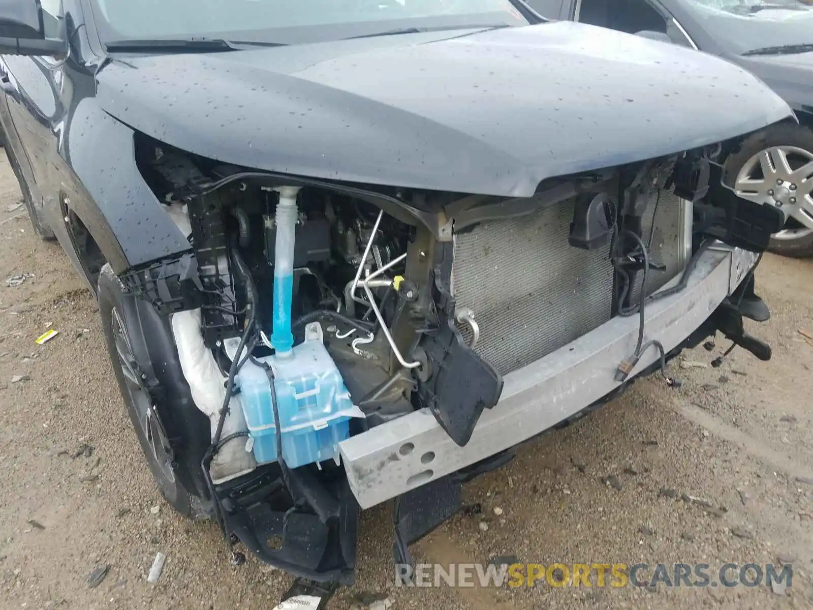 9 Photograph of a damaged car 5TDBZRFH7KS925682 TOYOTA HIGHLANDER 2019