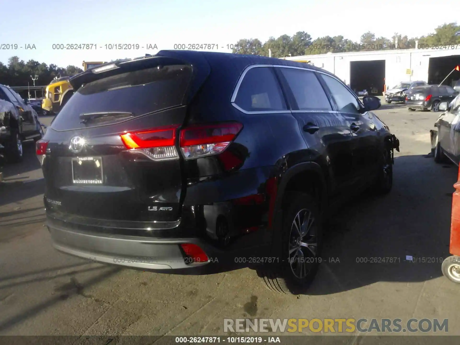 4 Photograph of a damaged car 5TDBZRFH7KS926024 TOYOTA HIGHLANDER 2019