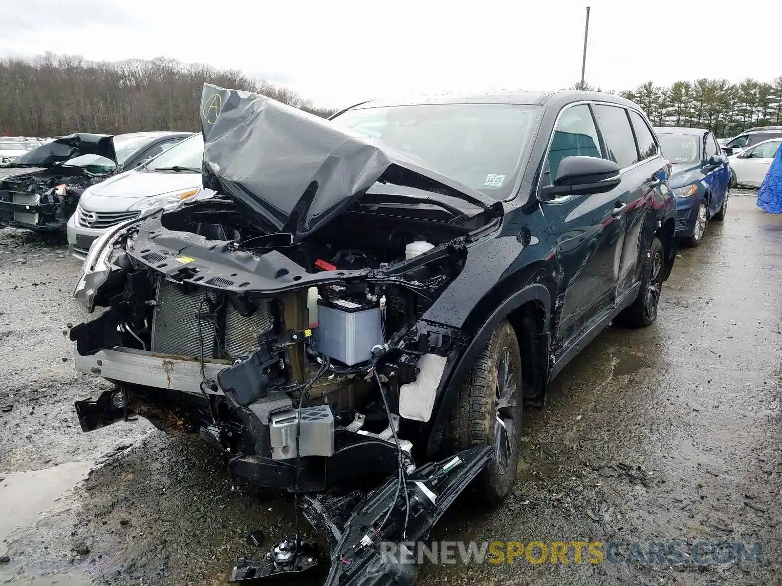 2 Photograph of a damaged car 5TDBZRFH7KS937198 TOYOTA HIGHLANDER 2019