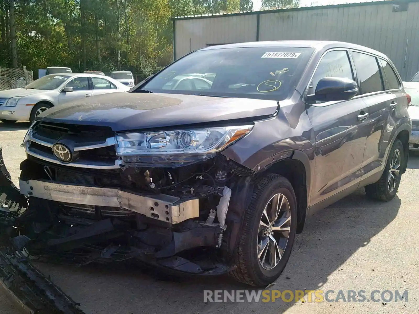 2 Photograph of a damaged car 5TDBZRFH7KS964319 TOYOTA HIGHLANDER 2019