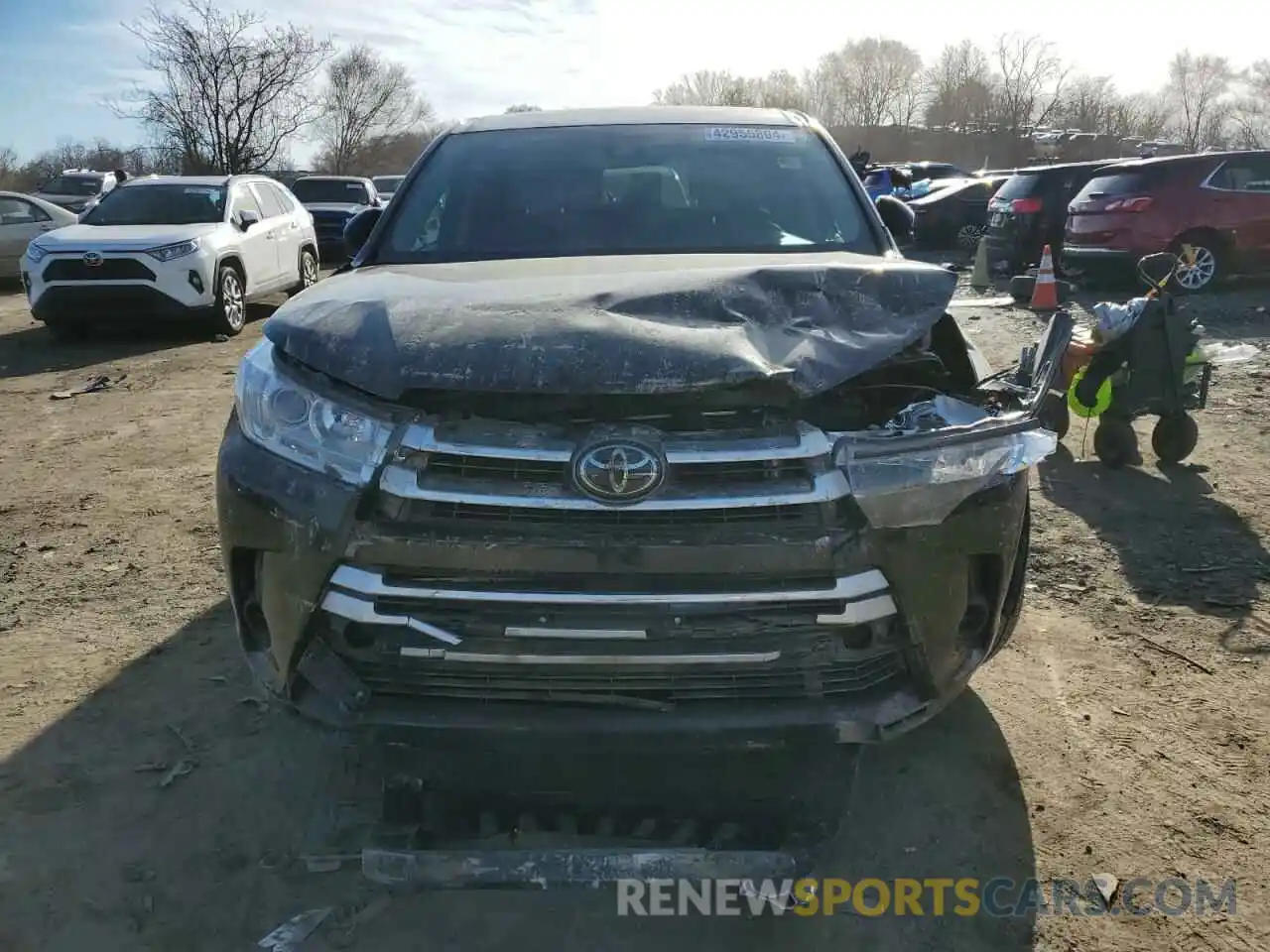 5 Photograph of a damaged car 5TDBZRFH7KS972727 TOYOTA HIGHLANDER 2019