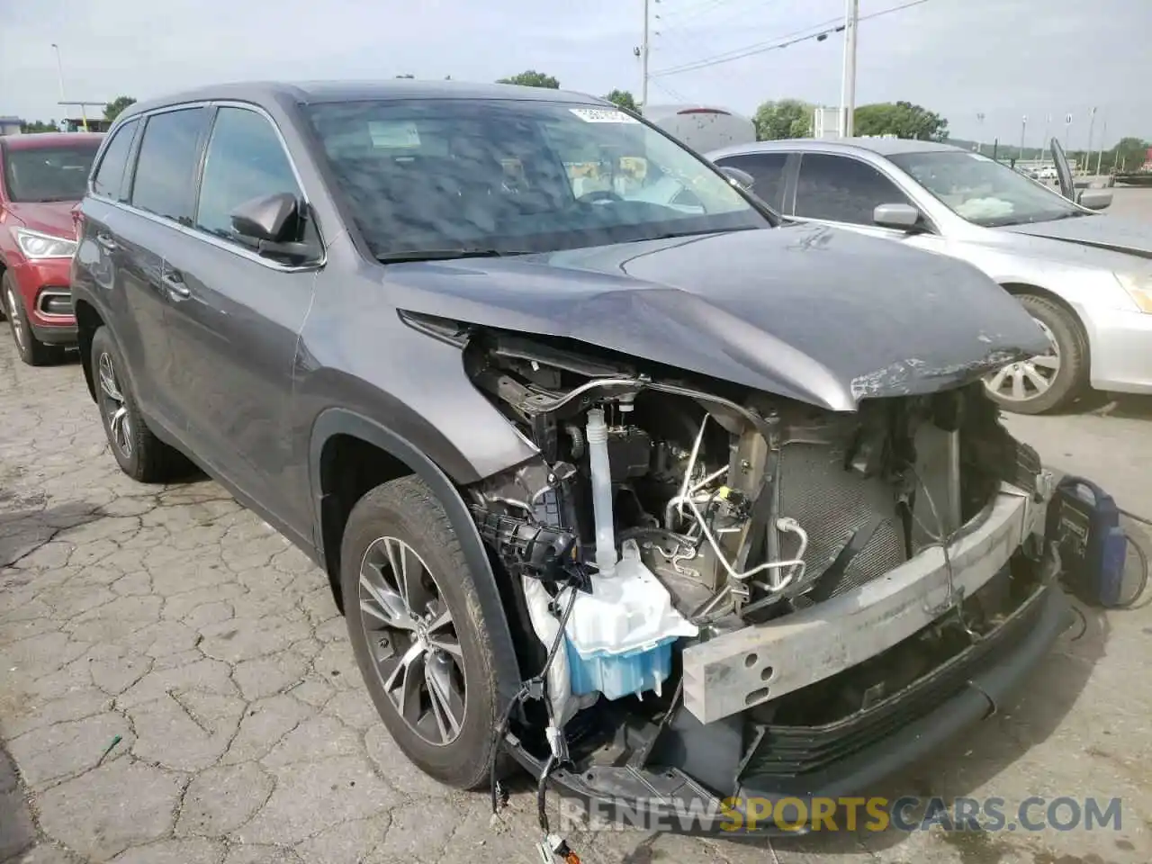 1 Photograph of a damaged car 5TDBZRFH7KS981170 TOYOTA HIGHLANDER 2019