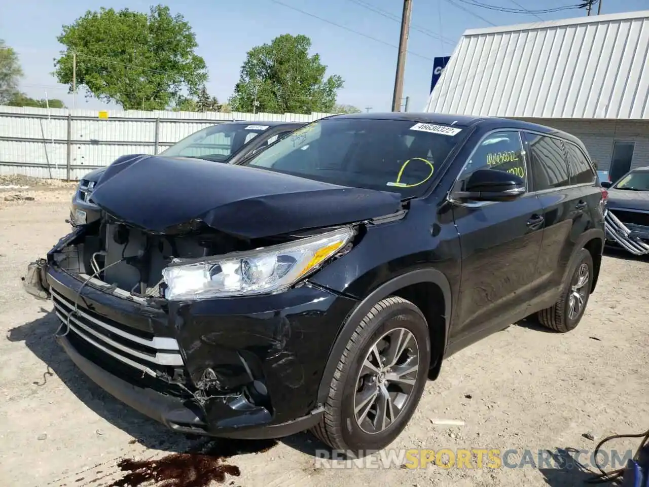 2 Photograph of a damaged car 5TDBZRFH7KS983193 TOYOTA HIGHLANDER 2019