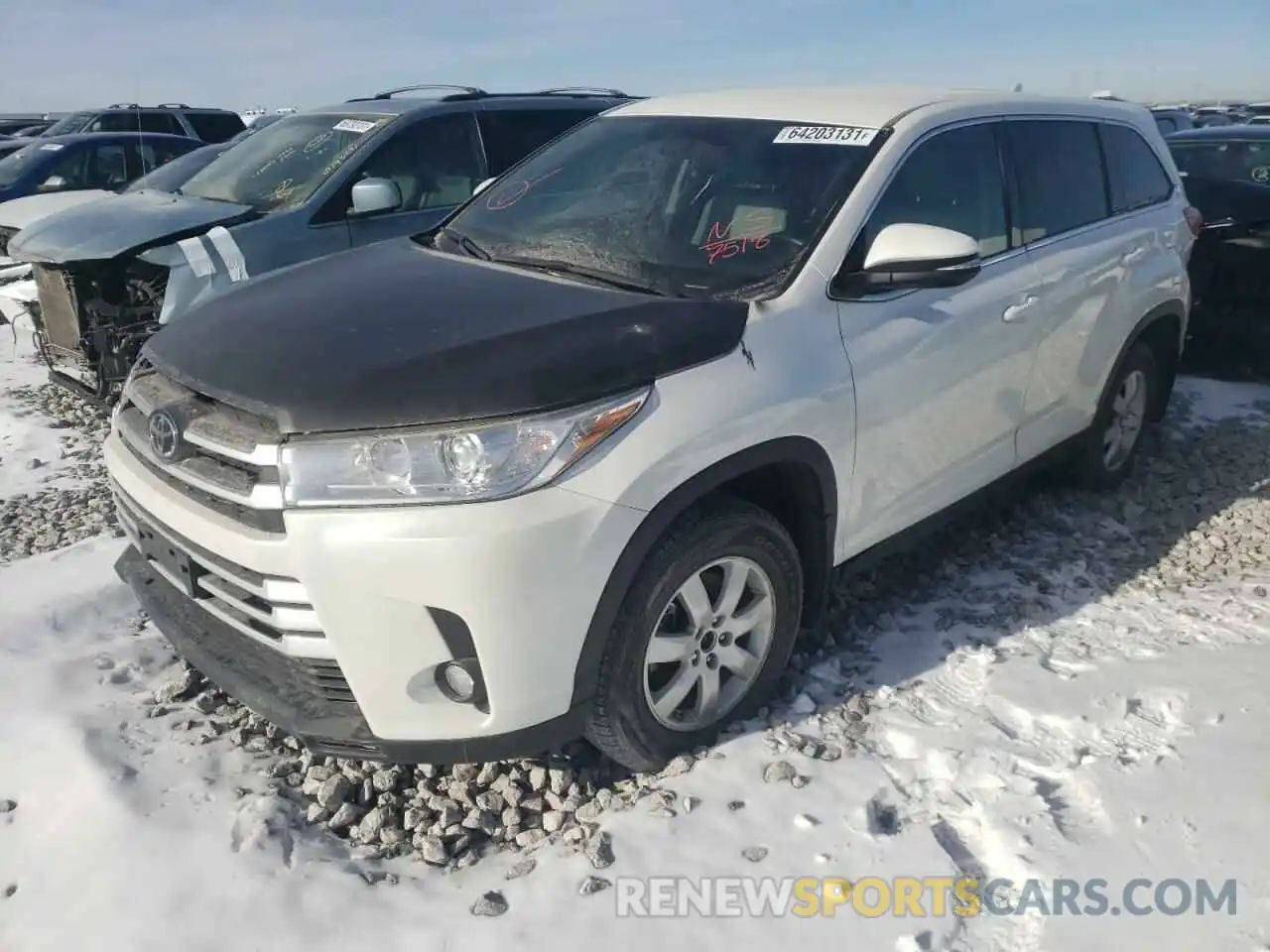 2 Photograph of a damaged car 5TDBZRFH7KS987518 TOYOTA HIGHLANDER 2019