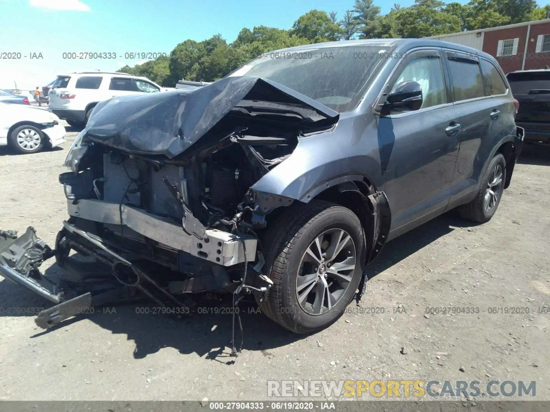 2 Photograph of a damaged car 5TDBZRFH7KS989348 TOYOTA HIGHLANDER 2019