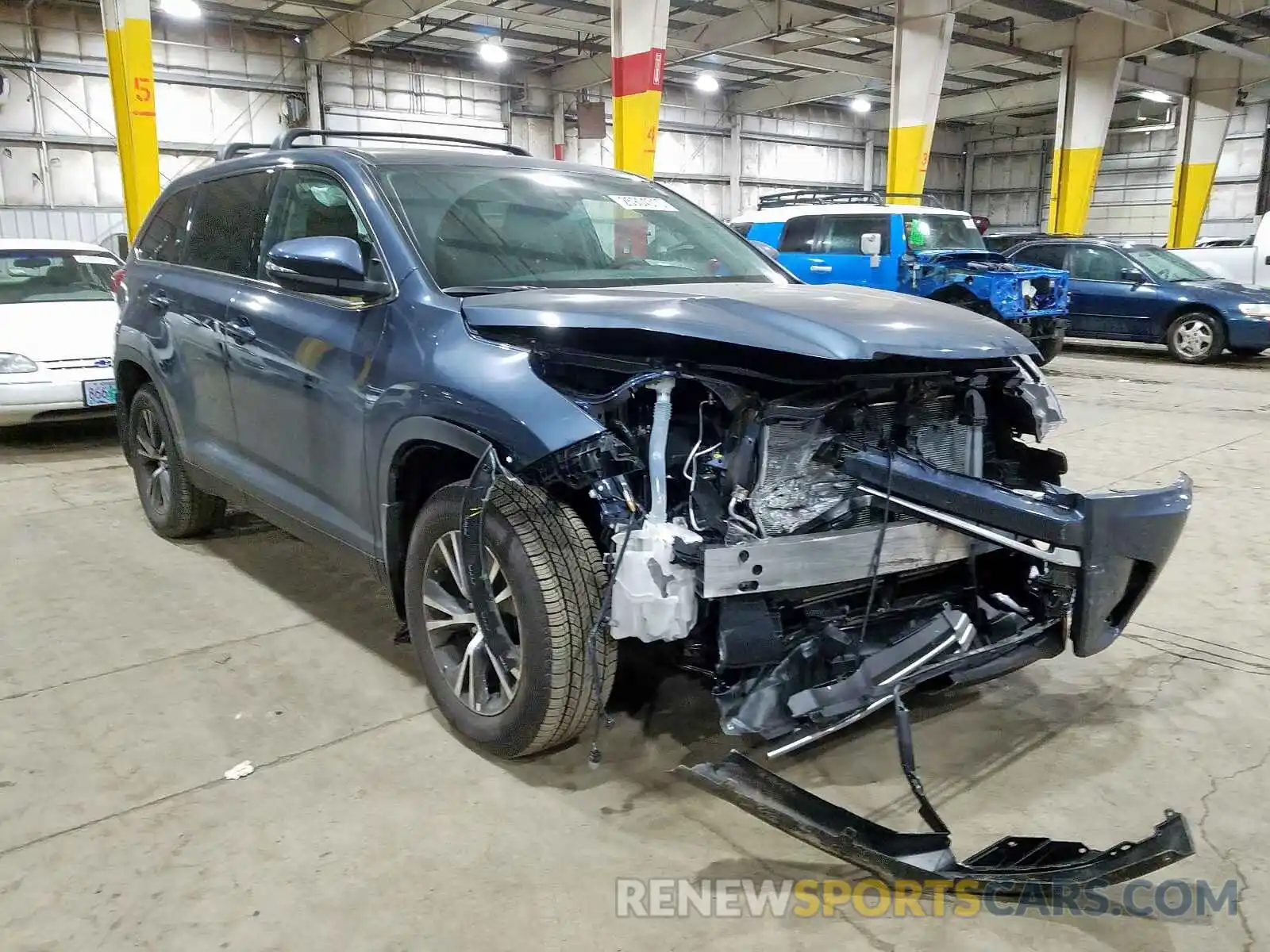 1 Фотография поврежденного автомобиля 5TDBZRFH7KS994405 TOYOTA HIGHLANDER 2019