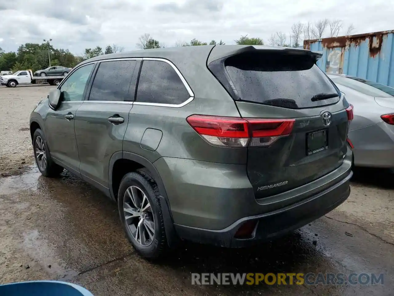 3 Photograph of a damaged car 5TDBZRFH7KS996929 TOYOTA HIGHLANDER 2019