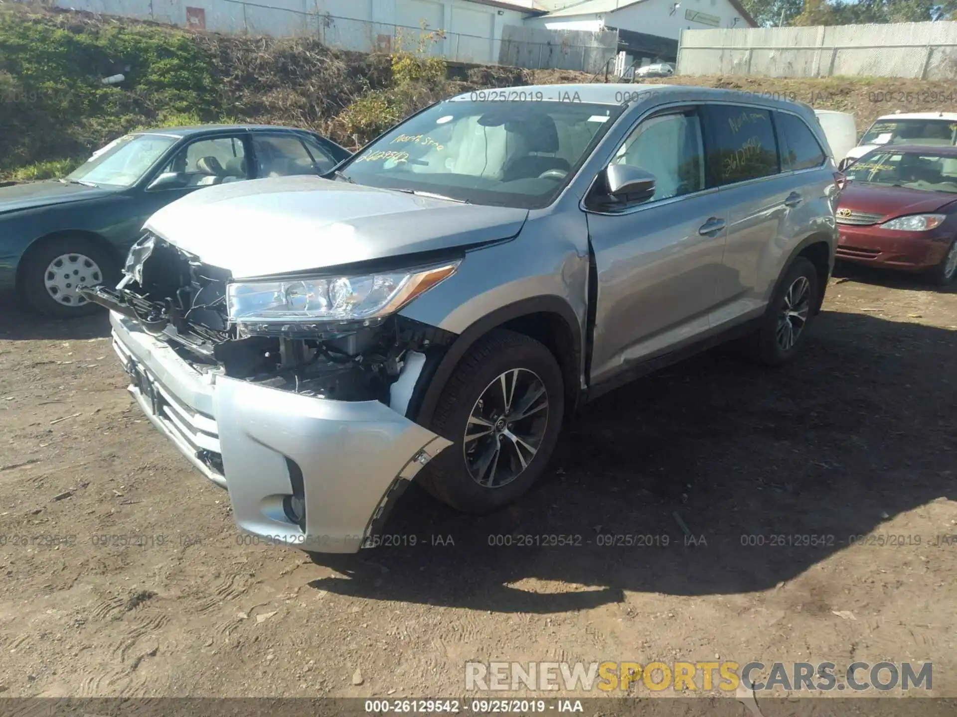 2 Photograph of a damaged car 5TDBZRFH7KS999085 TOYOTA HIGHLANDER 2019