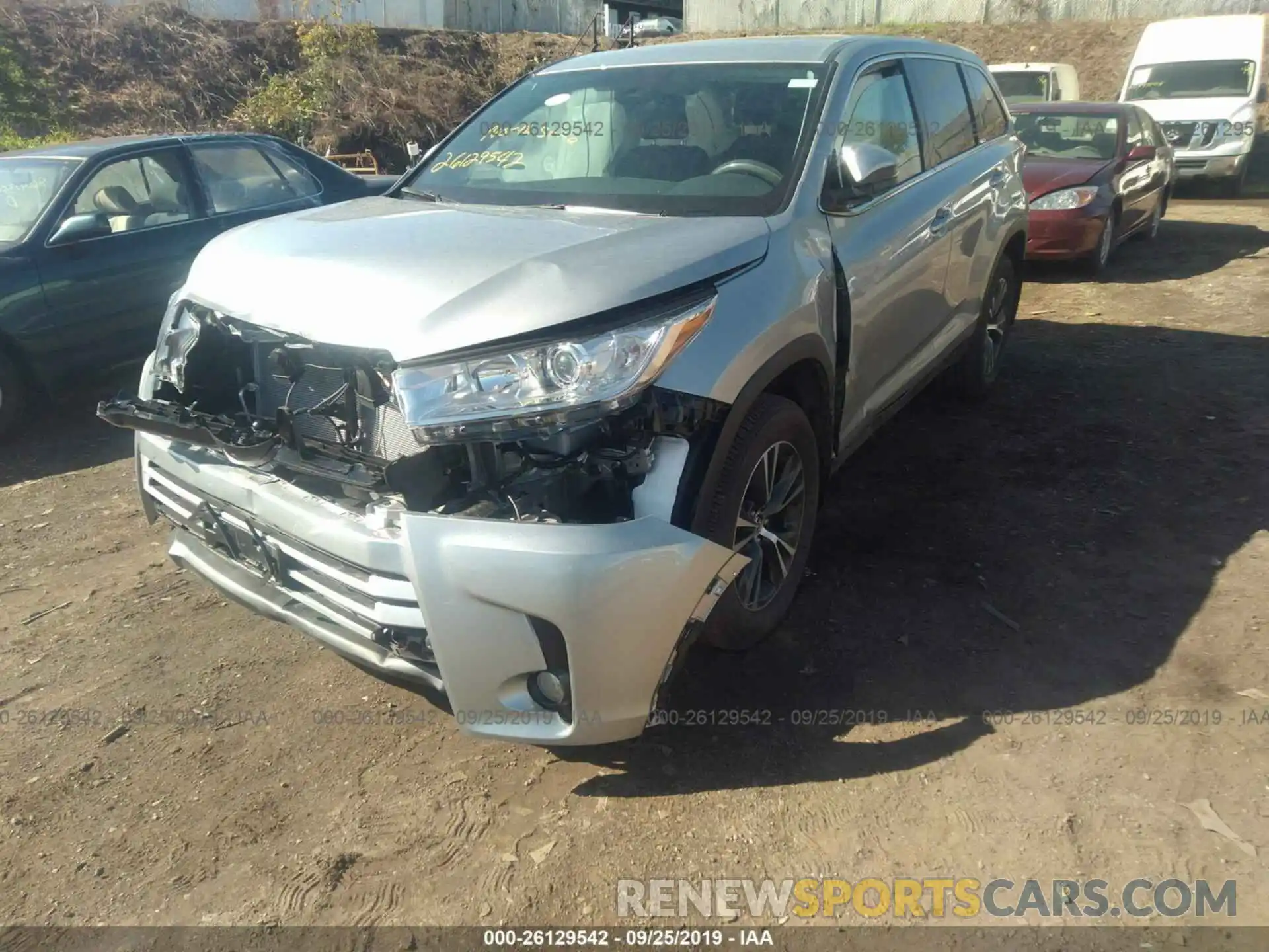 6 Photograph of a damaged car 5TDBZRFH7KS999085 TOYOTA HIGHLANDER 2019