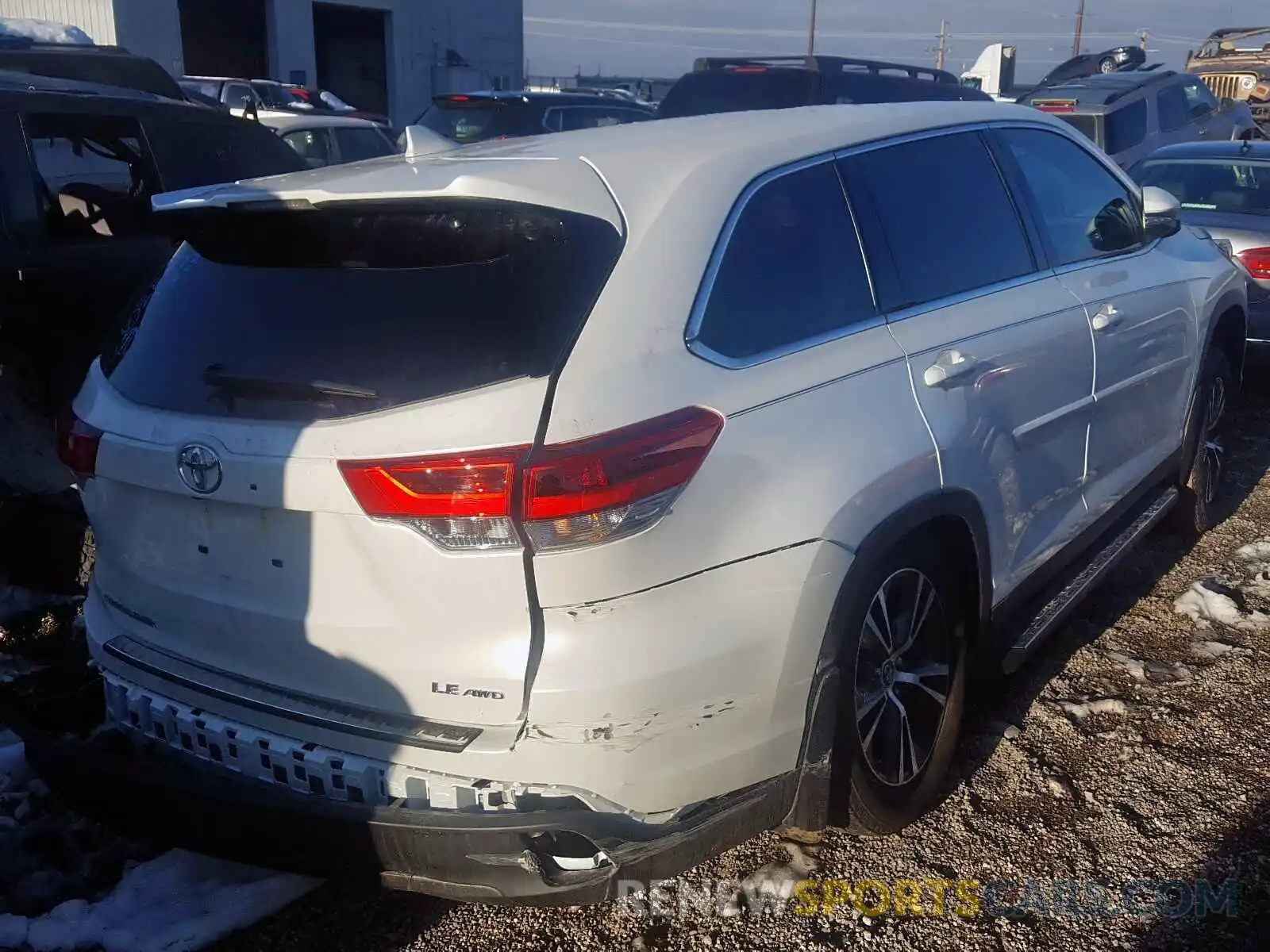 4 Фотография поврежденного автомобиля 5TDBZRFH7KS999796 TOYOTA HIGHLANDER 2019