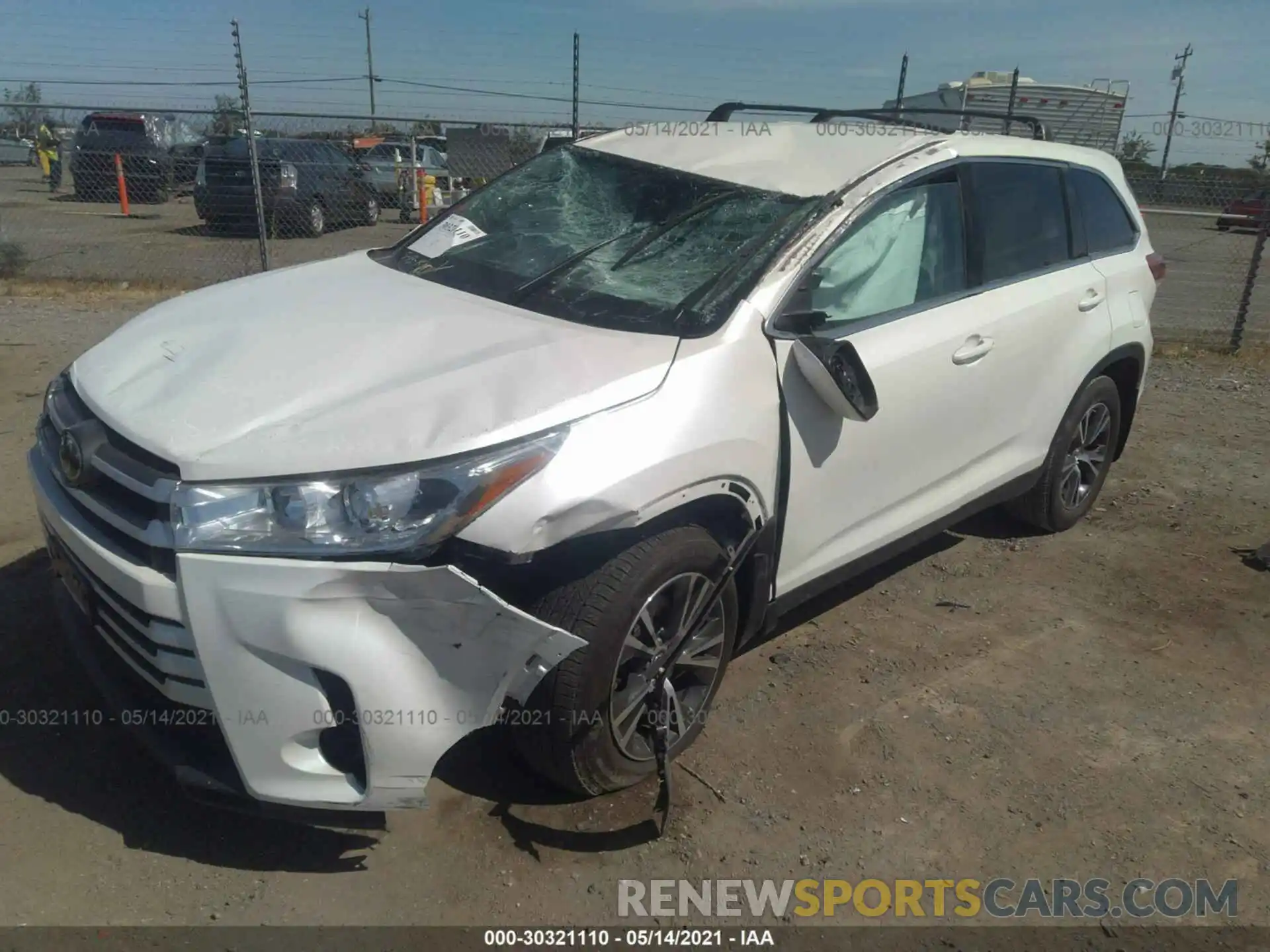 2 Photograph of a damaged car 5TDBZRFH8KS722803 TOYOTA HIGHLANDER 2019