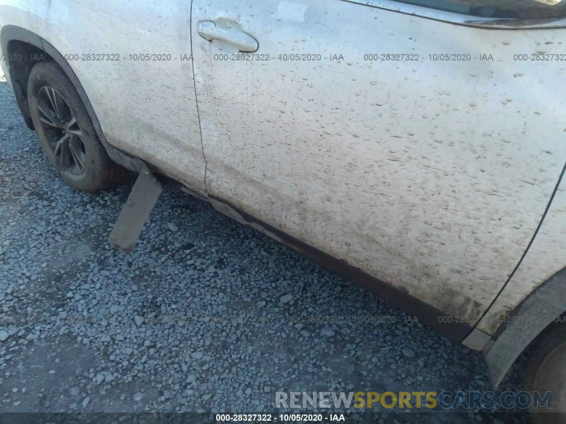 6 Photograph of a damaged car 5TDBZRFH8KS727502 TOYOTA HIGHLANDER 2019