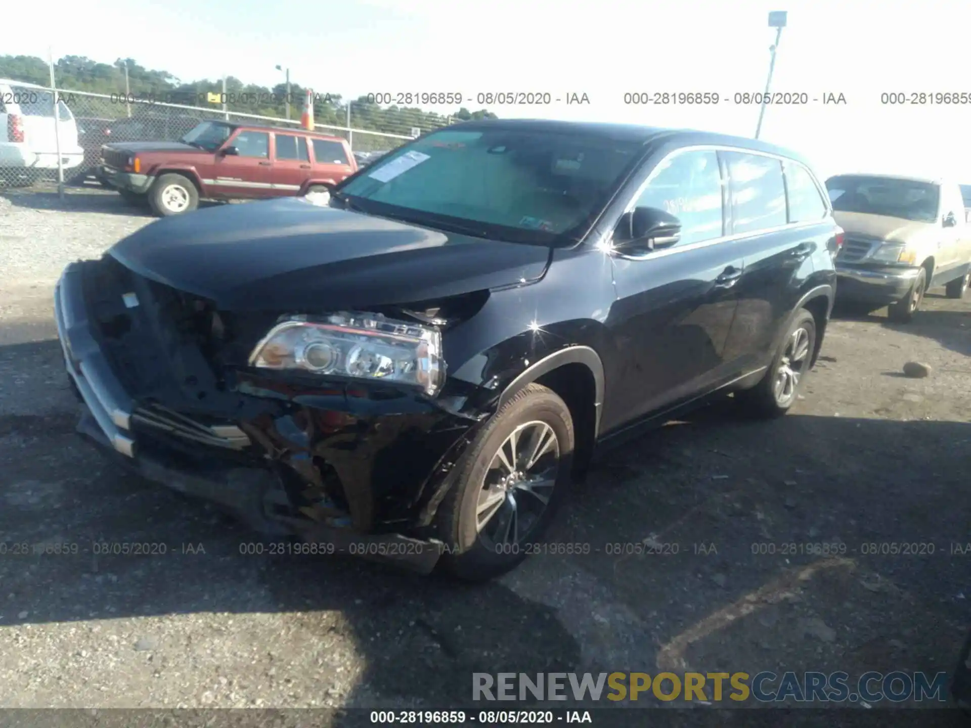 2 Photograph of a damaged car 5TDBZRFH8KS728827 TOYOTA HIGHLANDER 2019