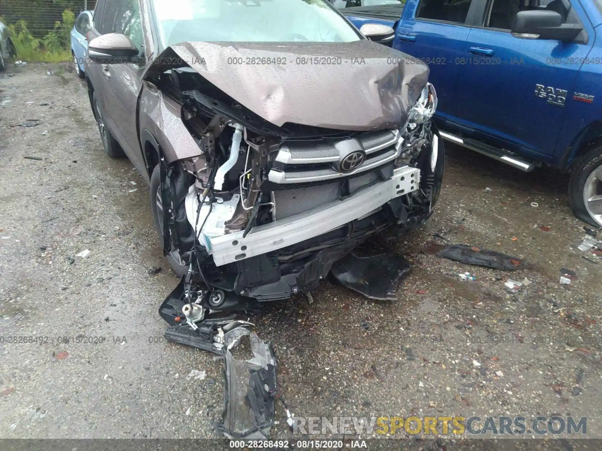 6 Photograph of a damaged car 5TDBZRFH8KS729220 TOYOTA HIGHLANDER 2019