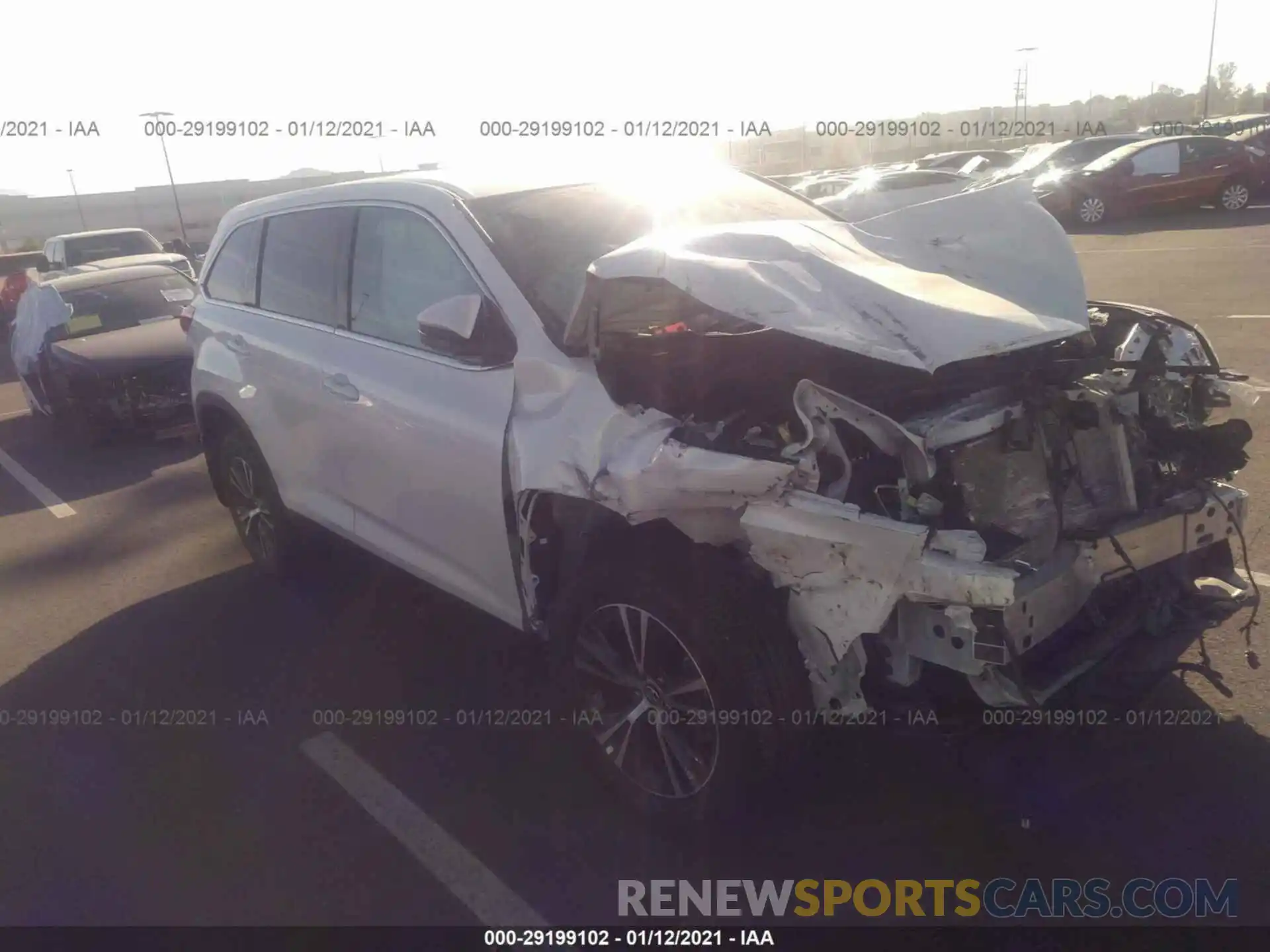 1 Photograph of a damaged car 5TDBZRFH8KS738581 TOYOTA HIGHLANDER 2019