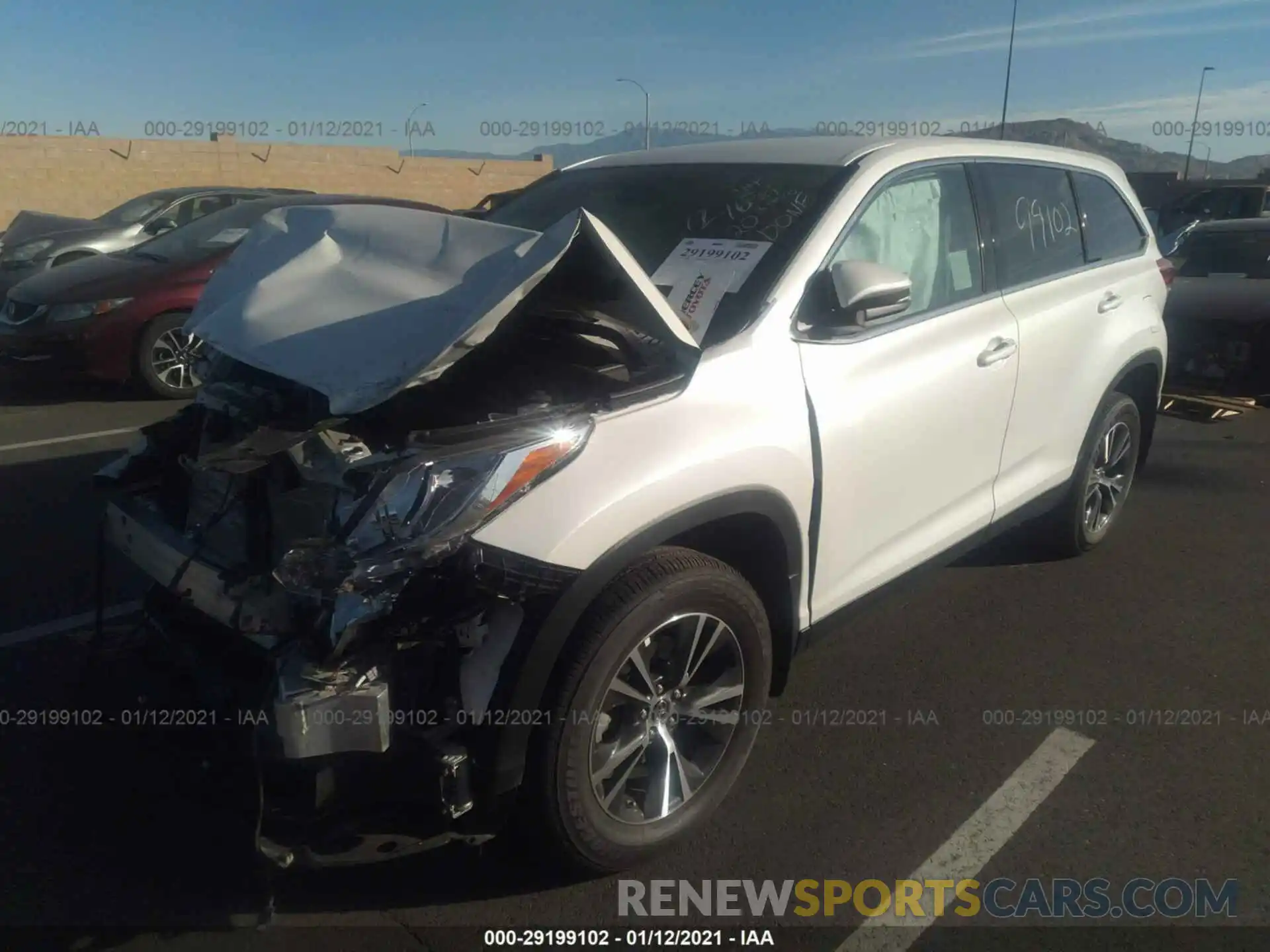 2 Photograph of a damaged car 5TDBZRFH8KS738581 TOYOTA HIGHLANDER 2019