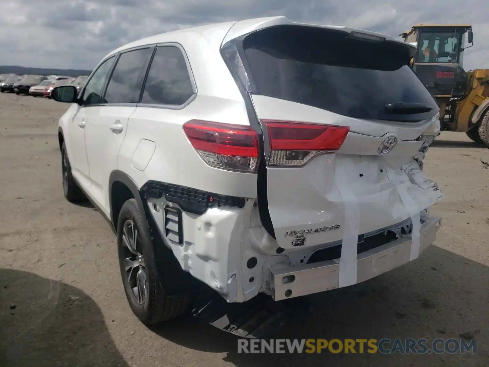 3 Фотография поврежденного автомобиля 5TDBZRFH8KS741058 TOYOTA HIGHLANDER 2019