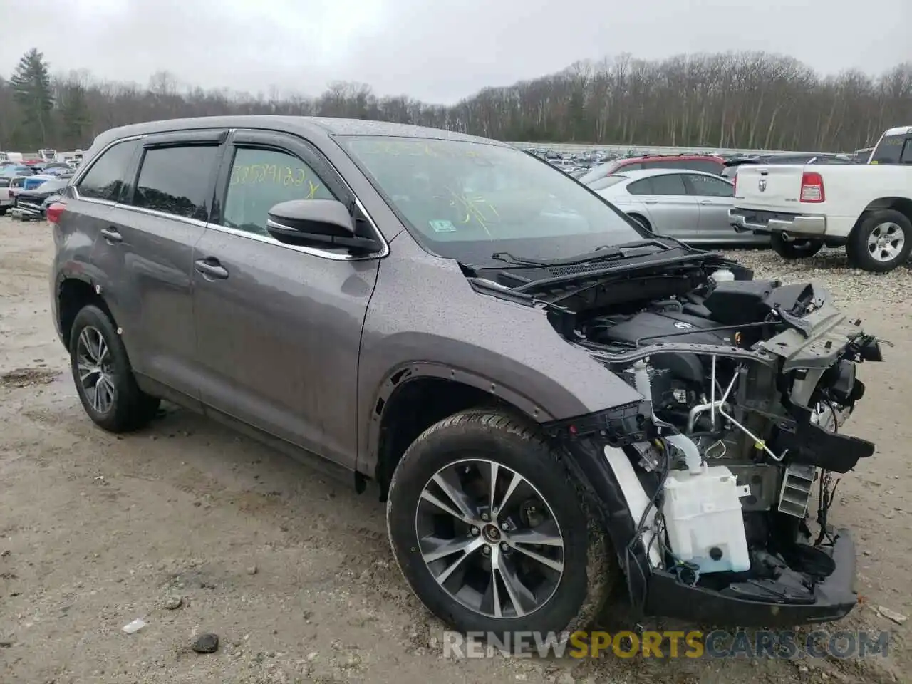 1 Photograph of a damaged car 5TDBZRFH8KS742419 TOYOTA HIGHLANDER 2019