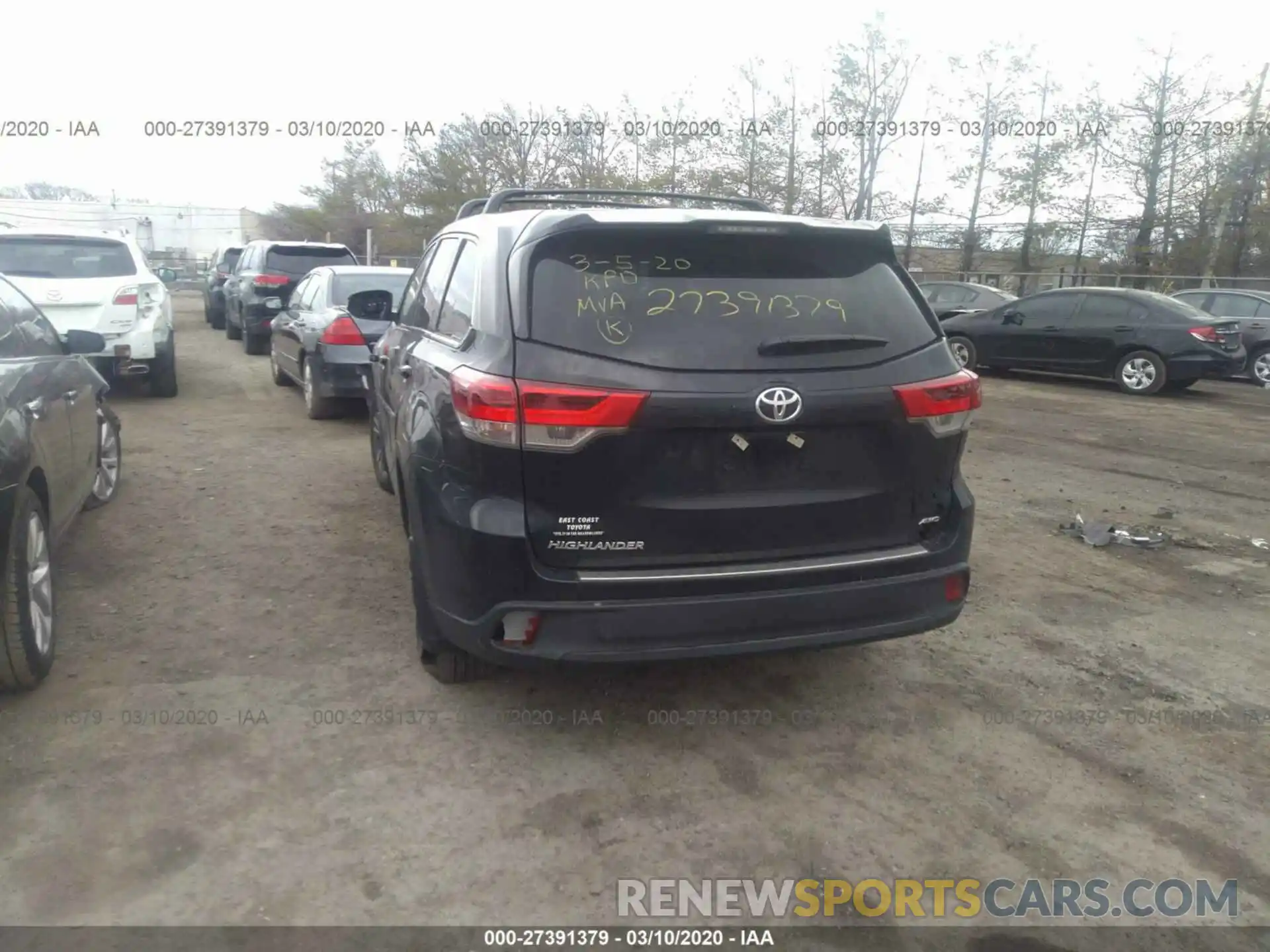 3 Photograph of a damaged car 5TDBZRFH8KS918739 TOYOTA HIGHLANDER 2019