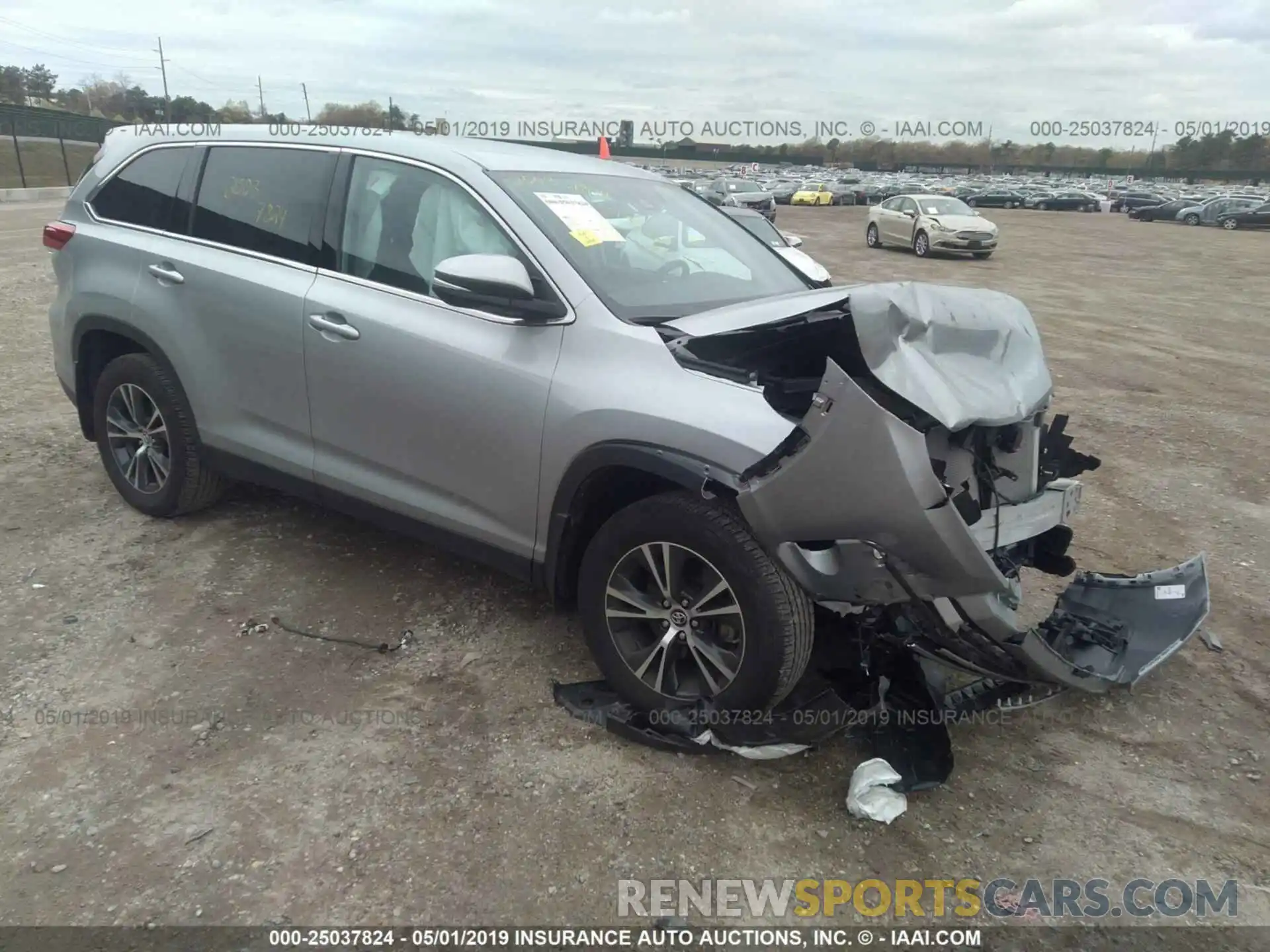 1 Photograph of a damaged car 5TDBZRFH8KS924976 TOYOTA HIGHLANDER 2019