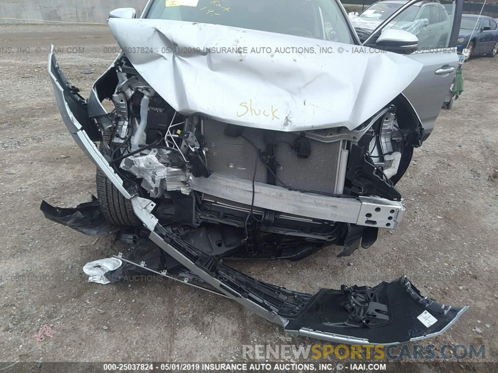 10 Photograph of a damaged car 5TDBZRFH8KS924976 TOYOTA HIGHLANDER 2019