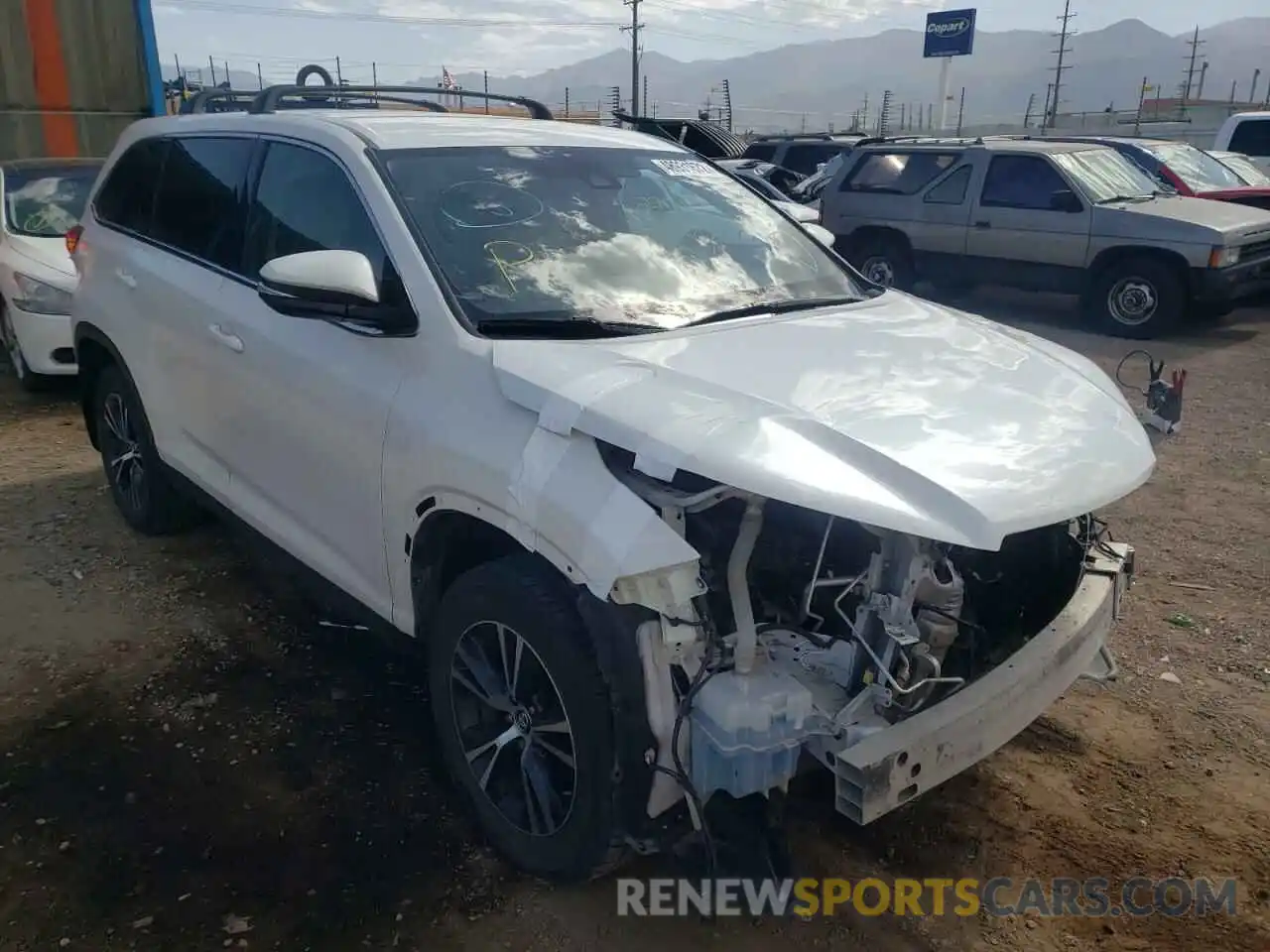 1 Photograph of a damaged car 5TDBZRFH8KS927098 TOYOTA HIGHLANDER 2019