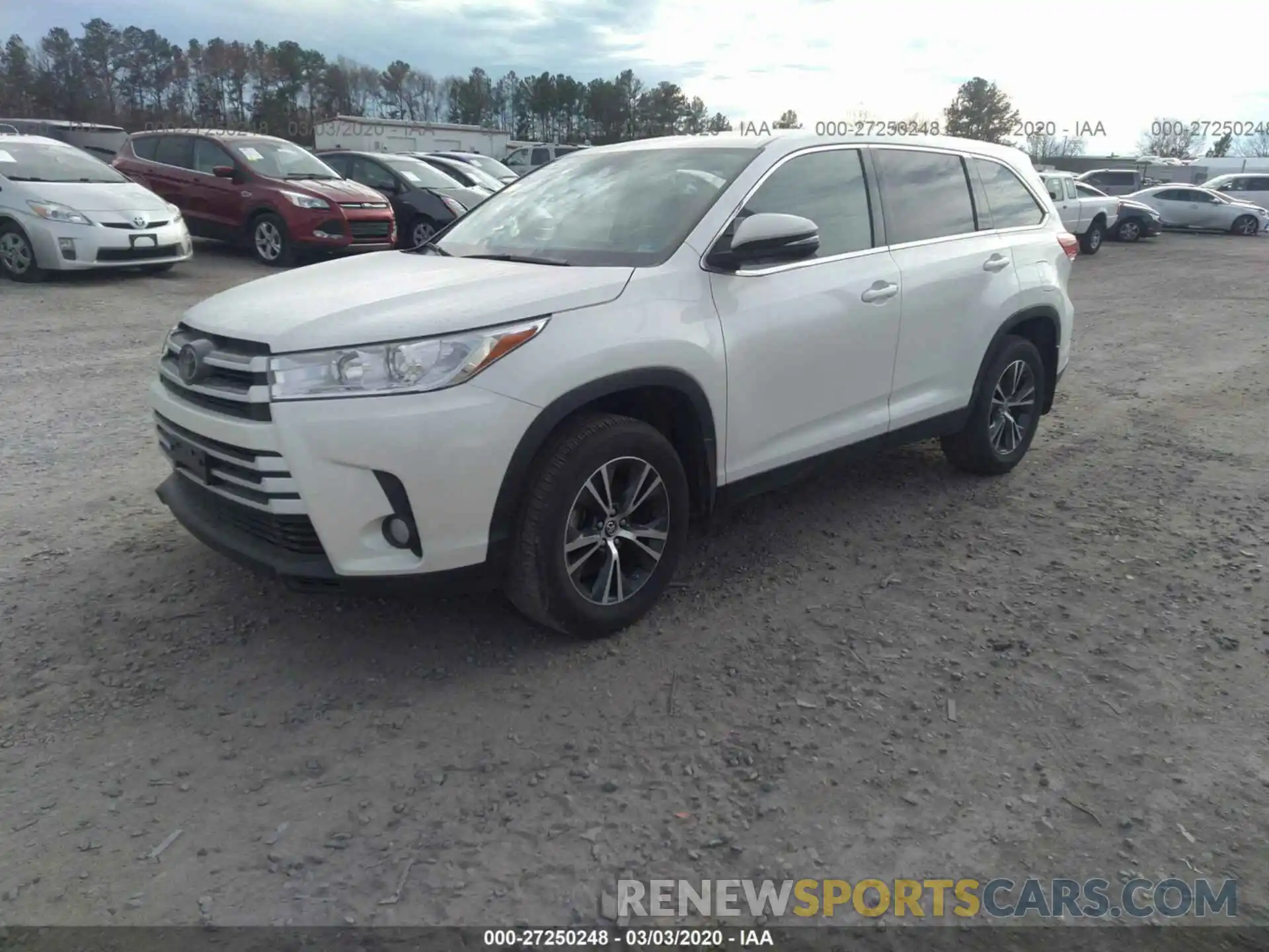 2 Photograph of a damaged car 5TDBZRFH8KS934309 TOYOTA HIGHLANDER 2019