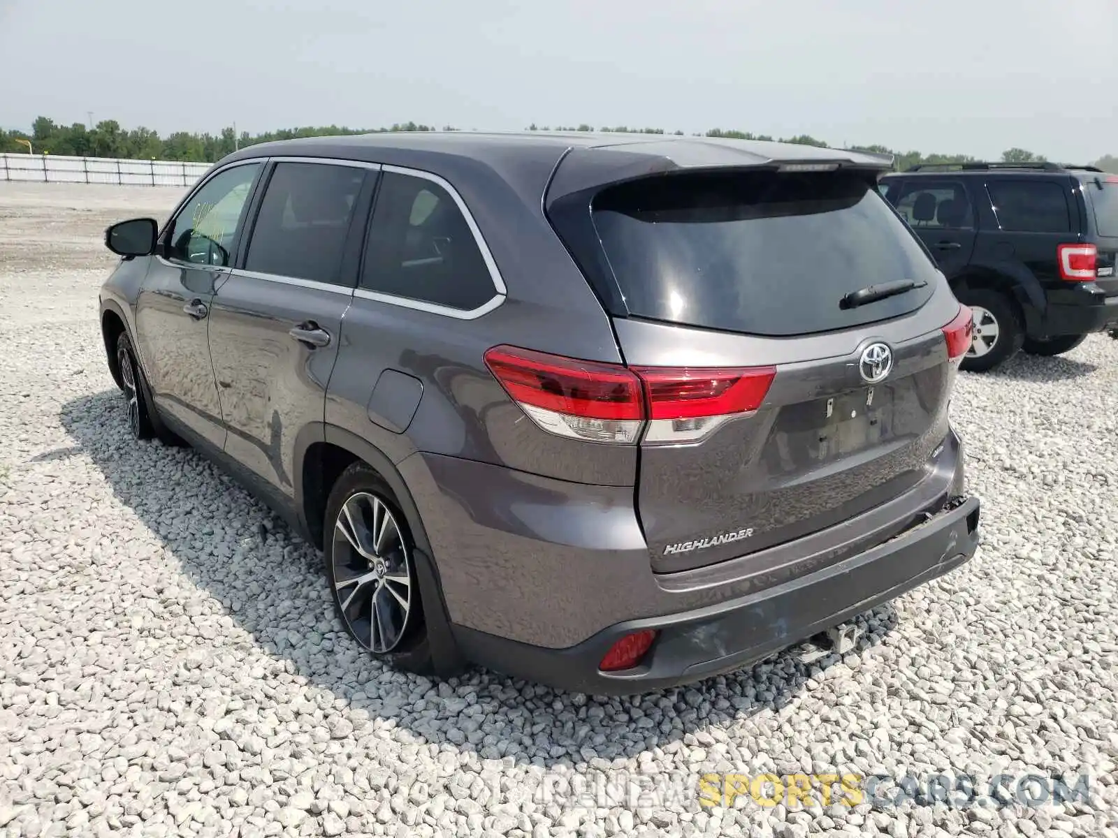 3 Фотография поврежденного автомобиля 5TDBZRFH8KS940675 TOYOTA HIGHLANDER 2019