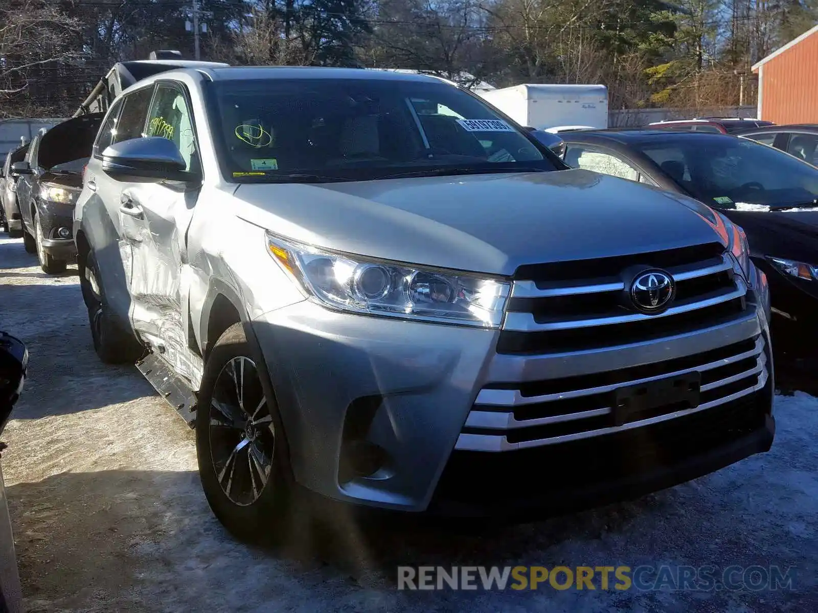 1 Photograph of a damaged car 5TDBZRFH8KS951742 TOYOTA HIGHLANDER 2019