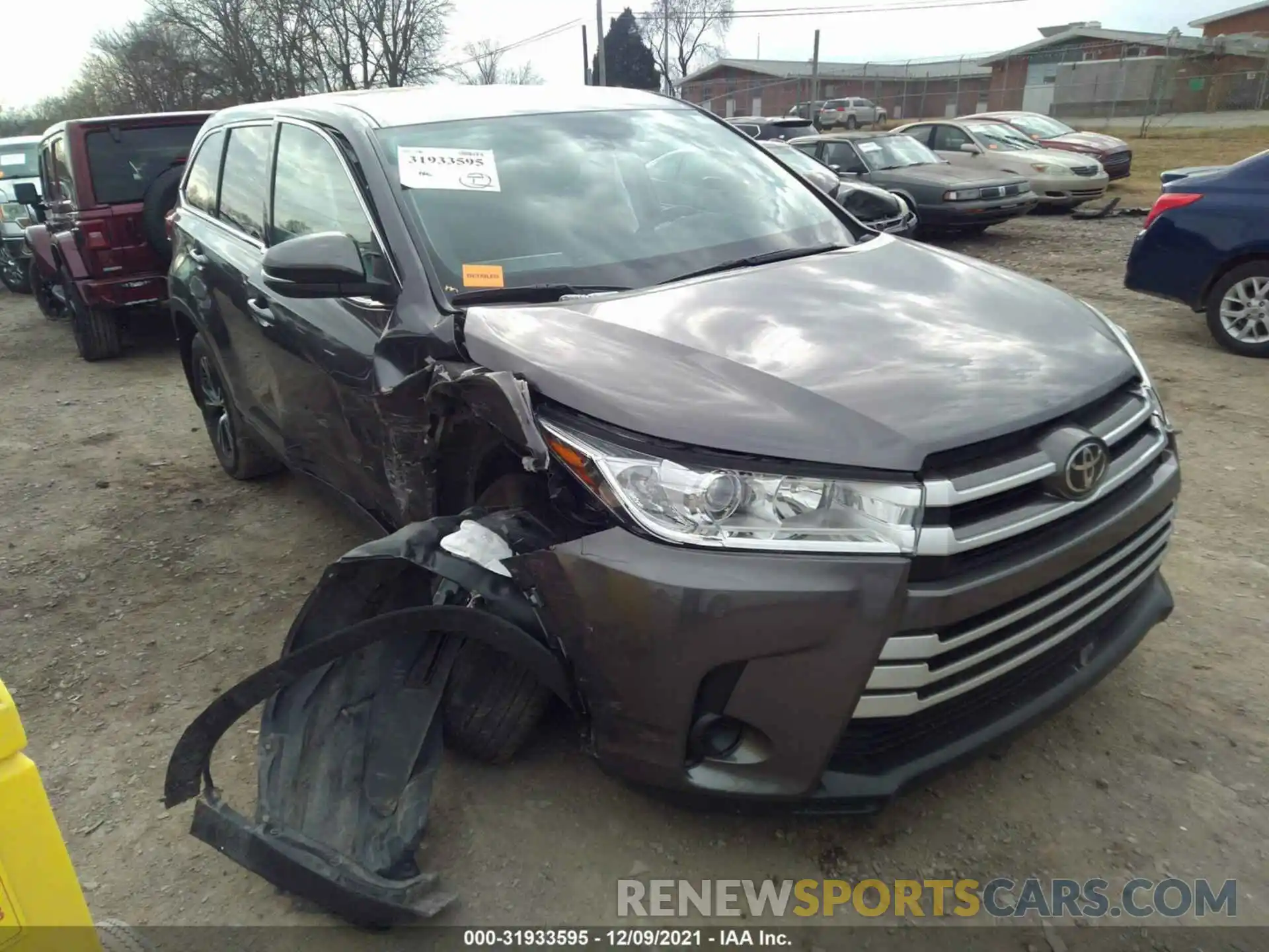 1 Photograph of a damaged car 5TDBZRFH9KS710126 TOYOTA HIGHLANDER 2019