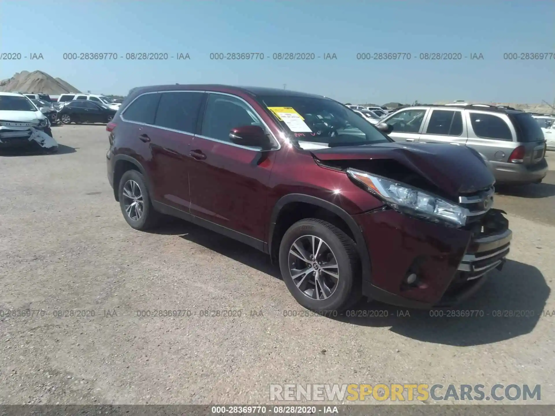 1 Photograph of a damaged car 5TDBZRFH9KS717965 TOYOTA HIGHLANDER 2019