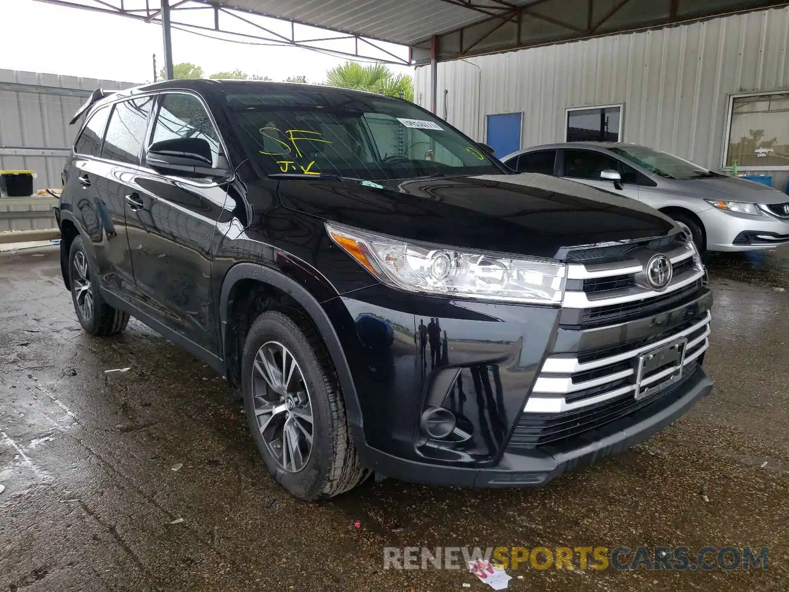 1 Photograph of a damaged car 5TDBZRFH9KS721210 TOYOTA HIGHLANDER 2019