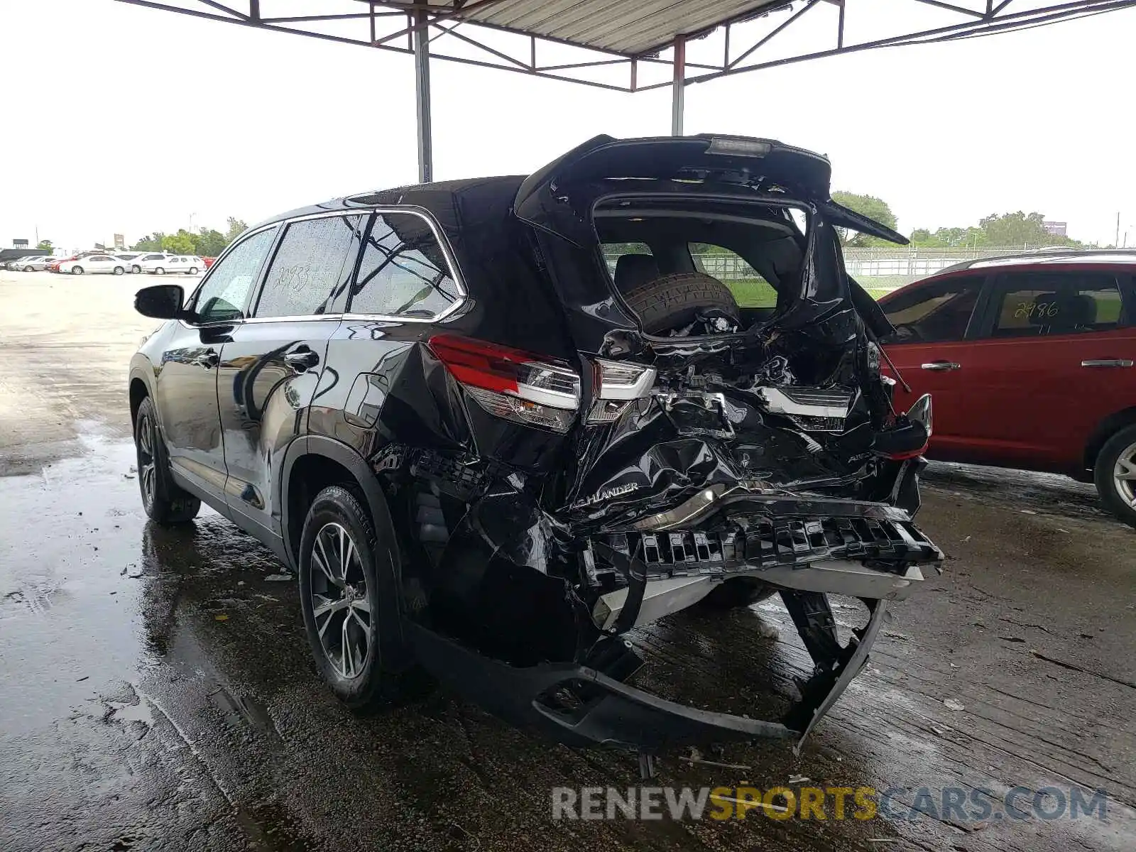 3 Photograph of a damaged car 5TDBZRFH9KS721210 TOYOTA HIGHLANDER 2019