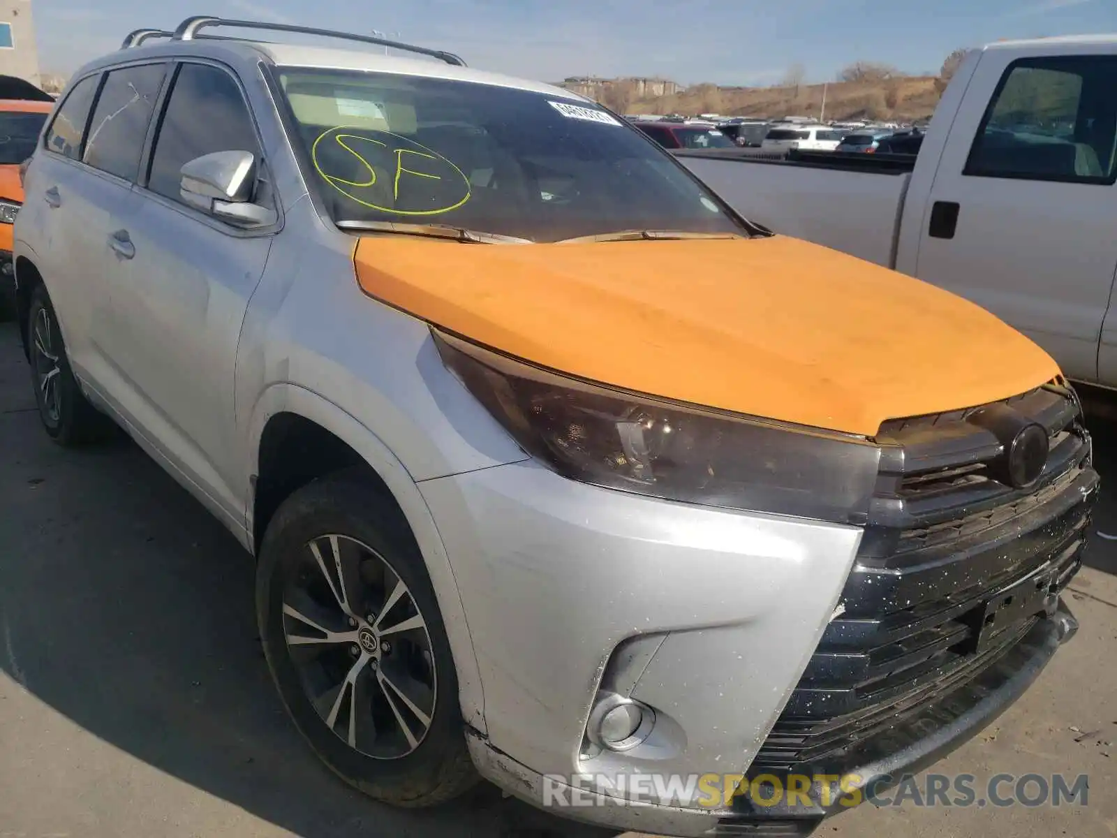 1 Photograph of a damaged car 5TDBZRFH9KS745362 TOYOTA HIGHLANDER 2019