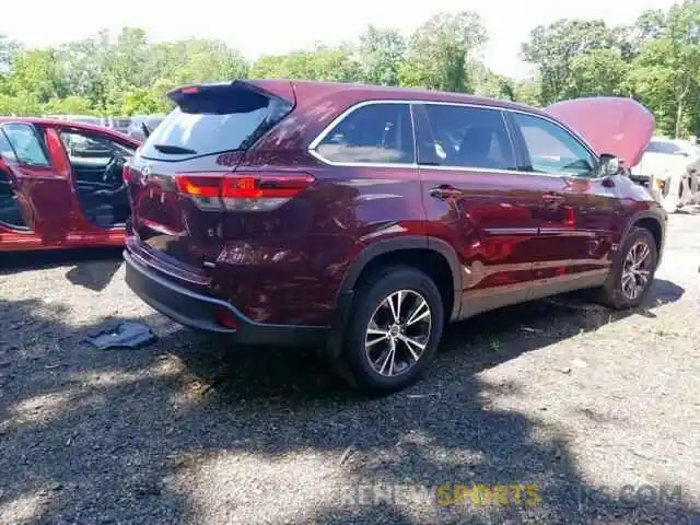 4 Photograph of a damaged car 5TDBZRFH9KS916501 TOYOTA HIGHLANDER 2019