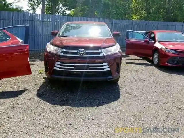 9 Photograph of a damaged car 5TDBZRFH9KS916501 TOYOTA HIGHLANDER 2019