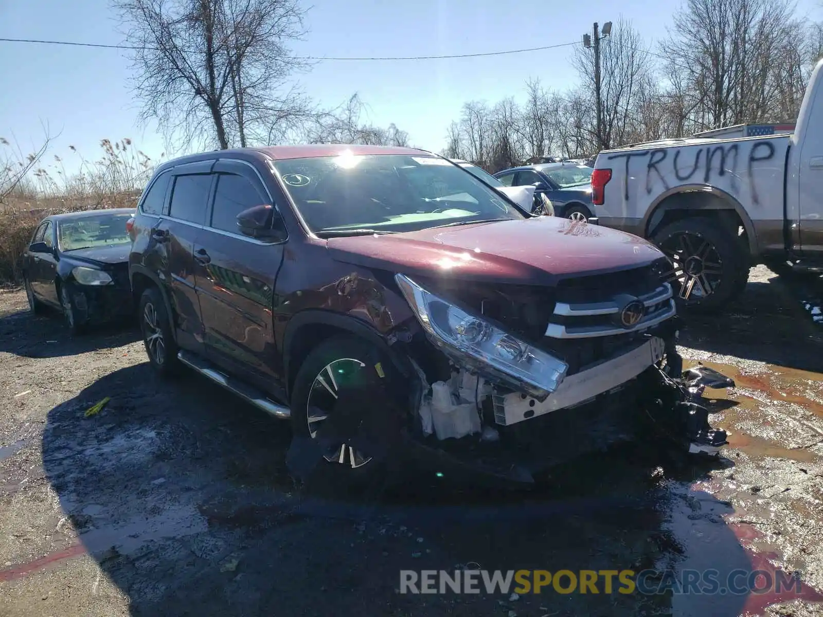 1 Photograph of a damaged car 5TDBZRFH9KS917017 TOYOTA HIGHLANDER 2019