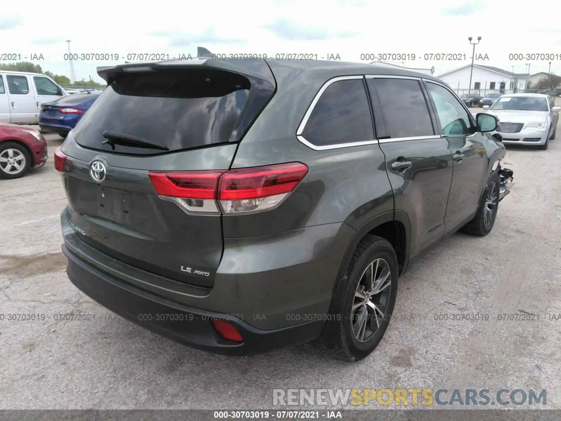 4 Фотография поврежденного автомобиля 5TDBZRFH9KS917681 TOYOTA HIGHLANDER 2019