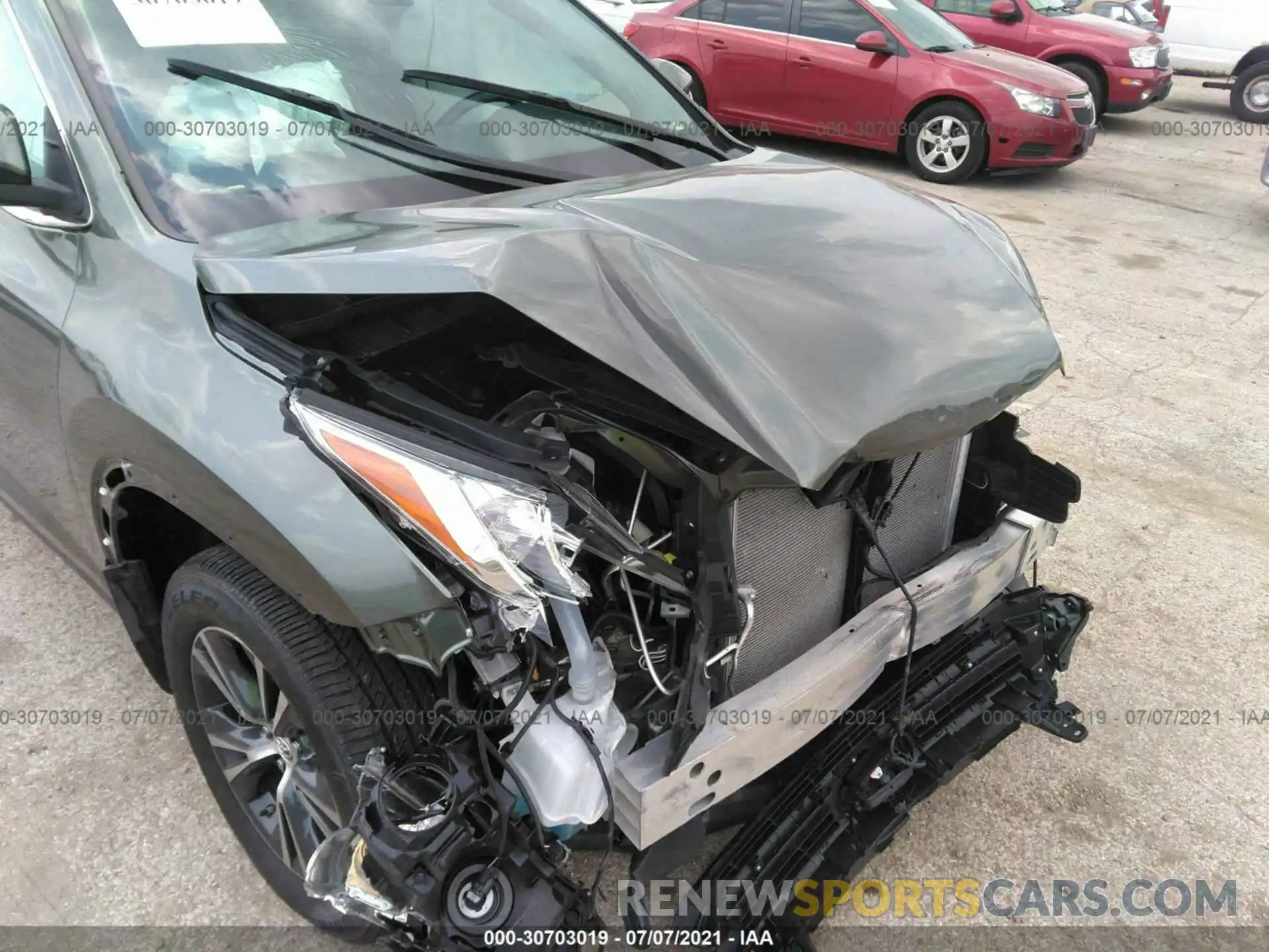 6 Photograph of a damaged car 5TDBZRFH9KS917681 TOYOTA HIGHLANDER 2019