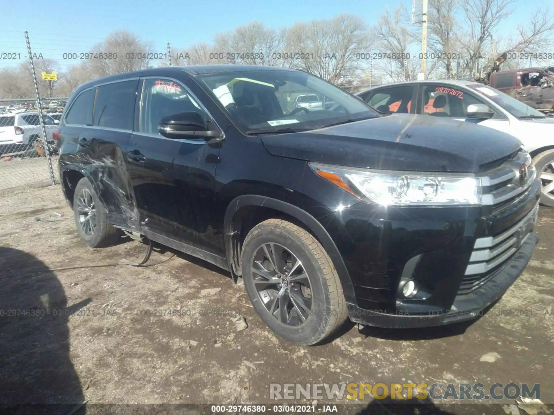 1 Photograph of a damaged car 5TDBZRFH9KS929300 TOYOTA HIGHLANDER 2019