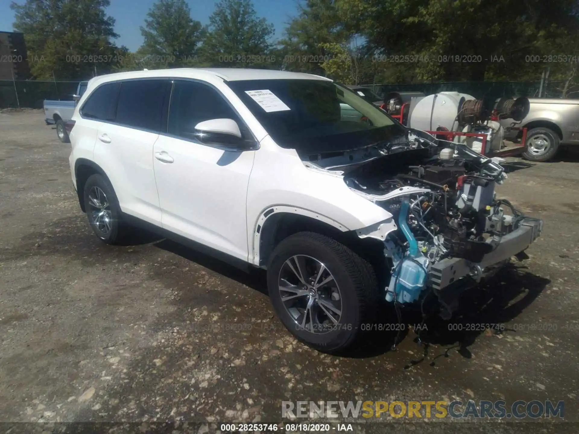 1 Photograph of a damaged car 5TDBZRFH9KS942886 TOYOTA HIGHLANDER 2019