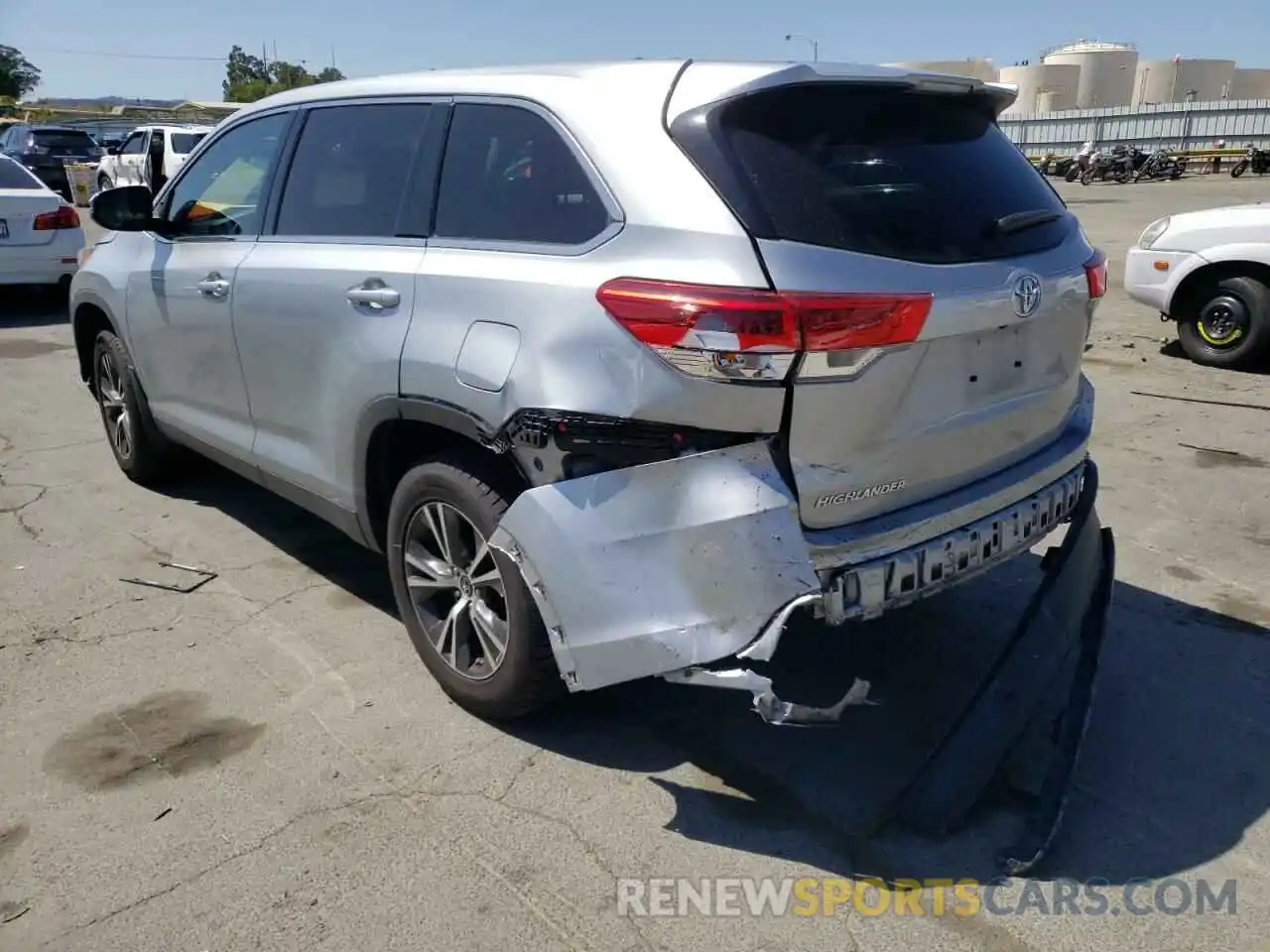 3 Фотография поврежденного автомобиля 5TDBZRFH9KS944962 TOYOTA HIGHLANDER 2019